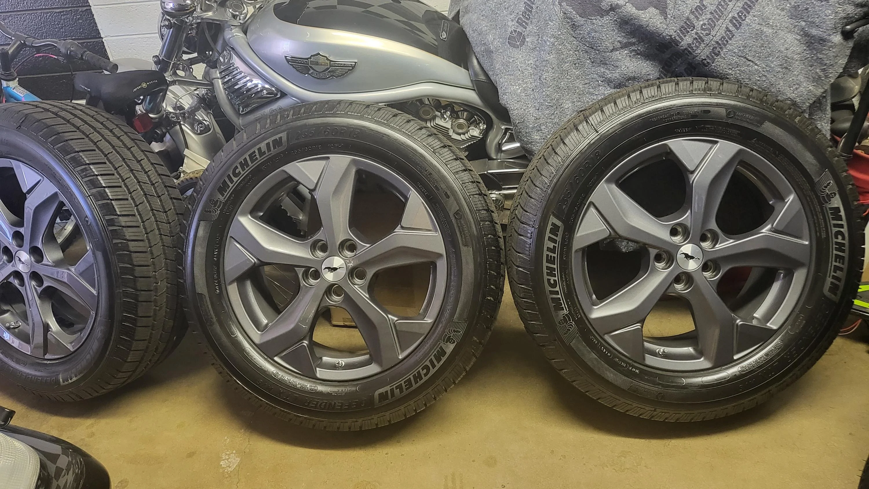 Ford Maverick XLT wheel mod in under an hour! Sticker / decal color ring 20230909_140615_resized
