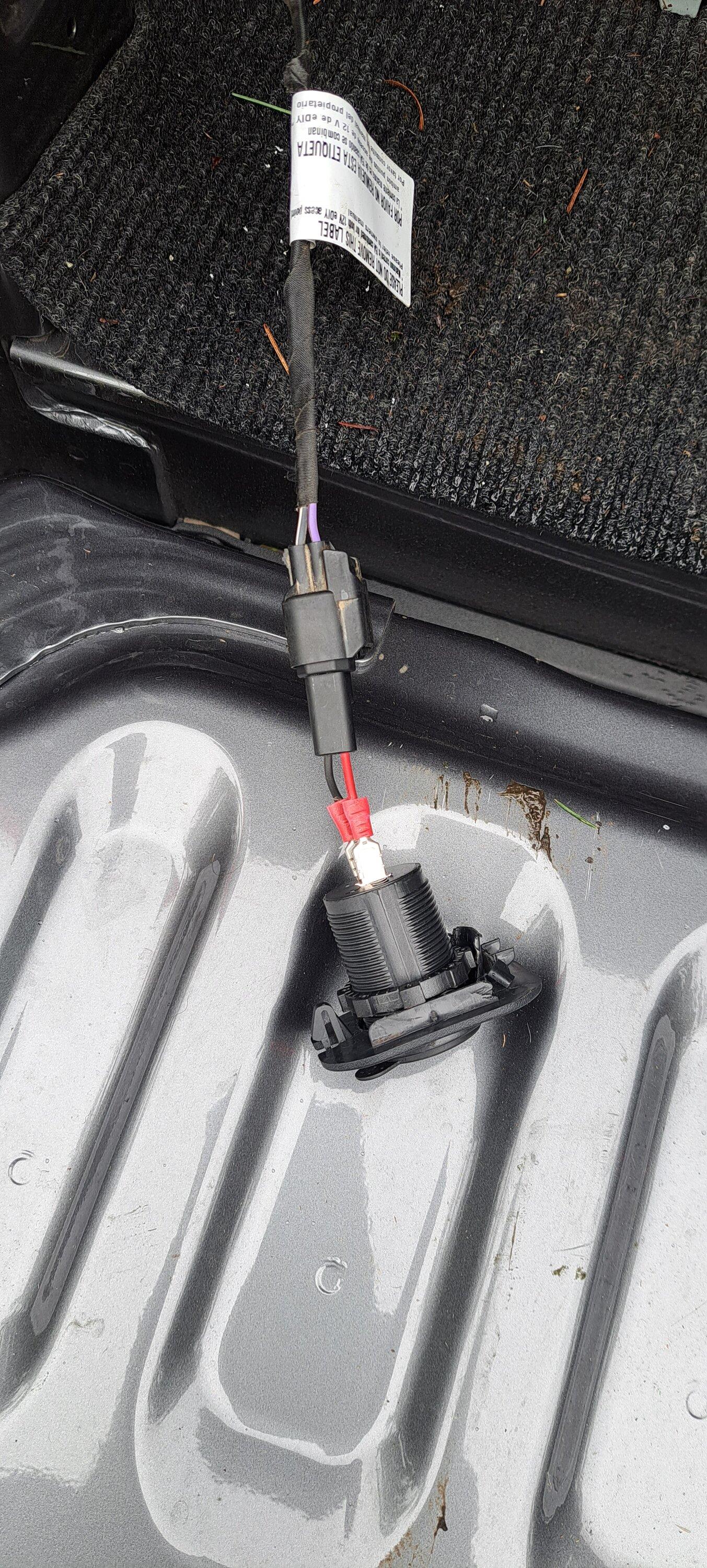 Ford Maverick 12v charger not using the cubby 20231227_123210