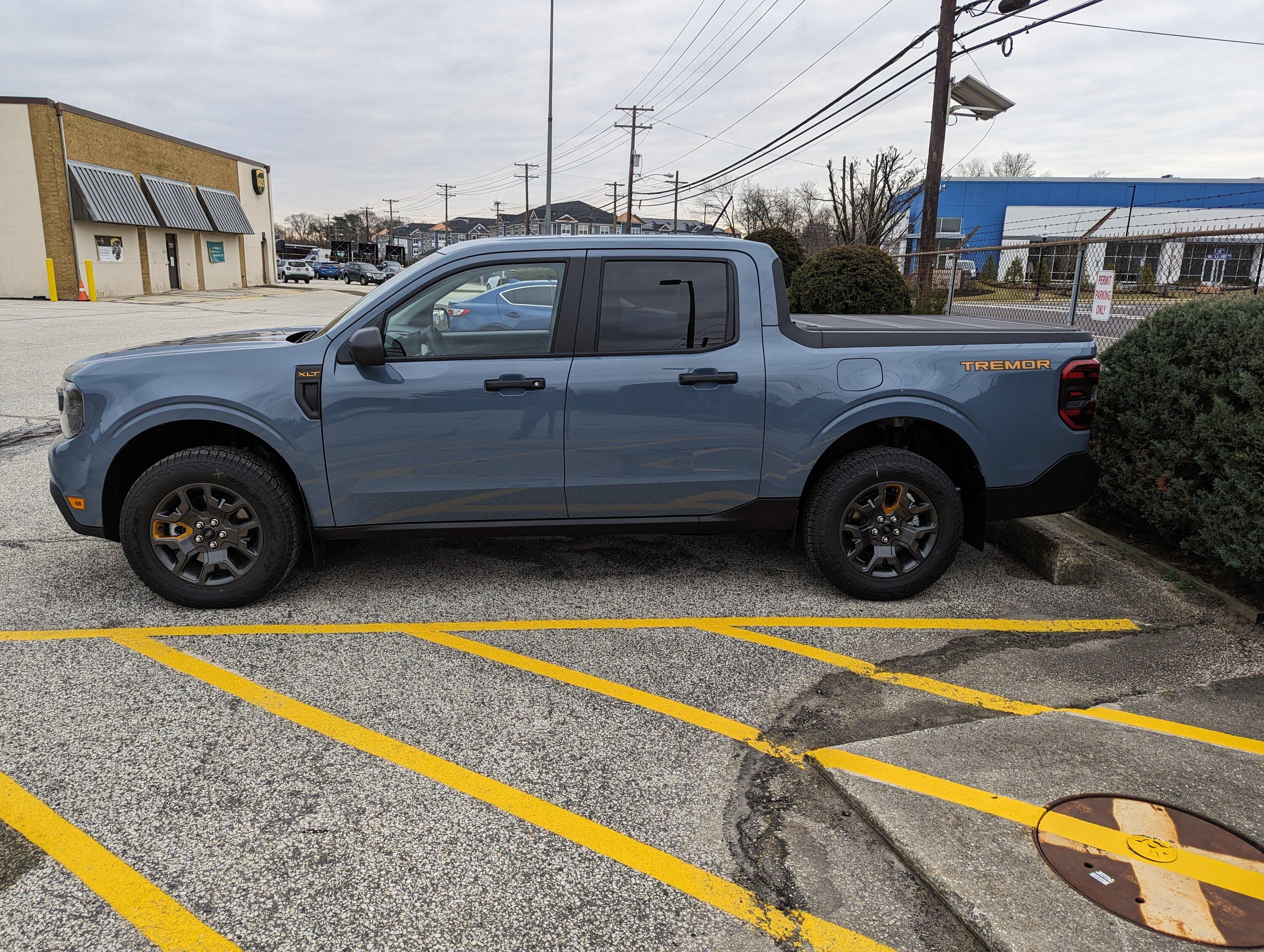 Ford Maverick Remove hood graphics off our (my) Tremor? PXL_20231230_135950074