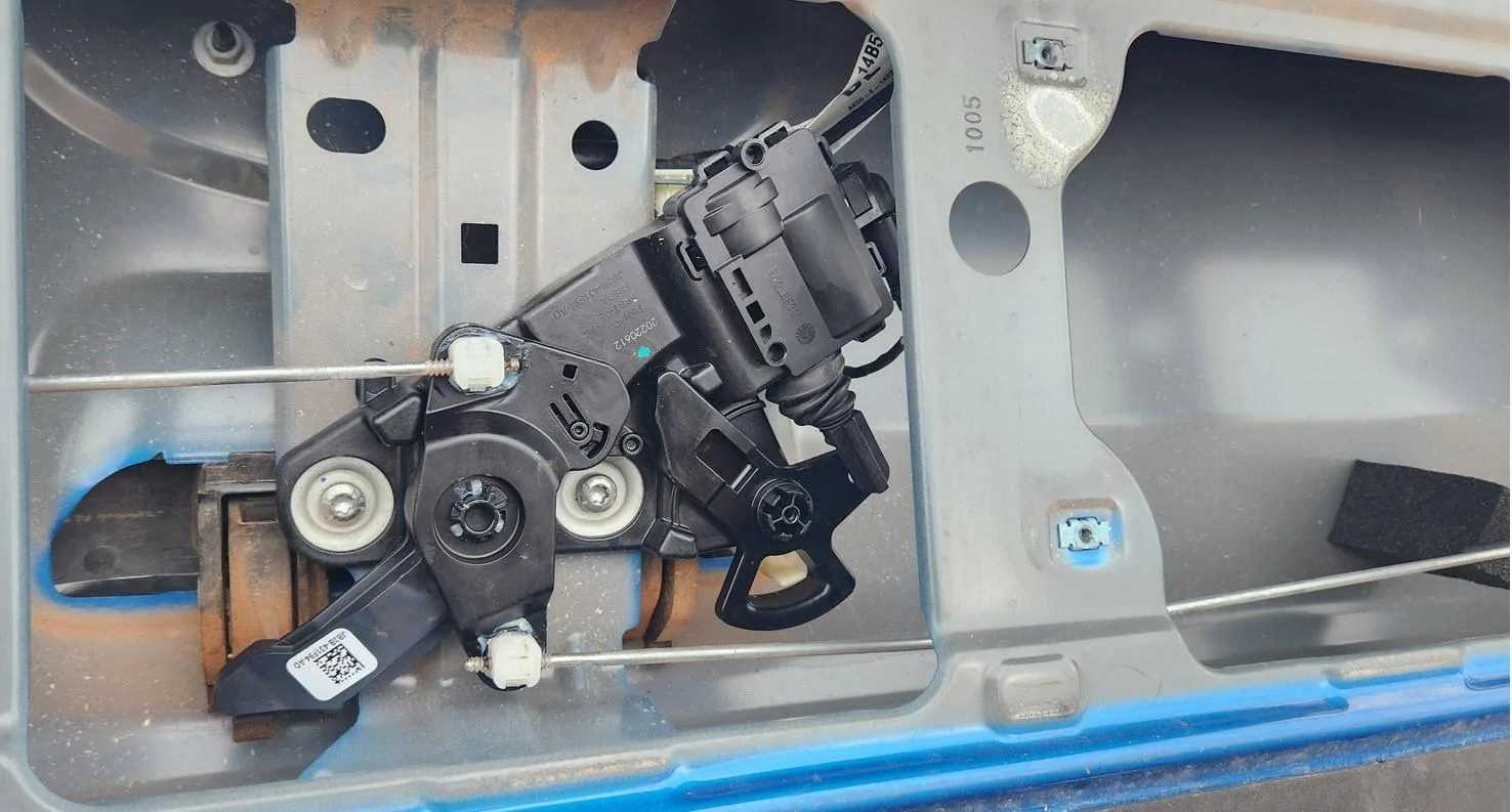 Ford Maverick Tailgate won't open - help! Tailgate Lock & Rods