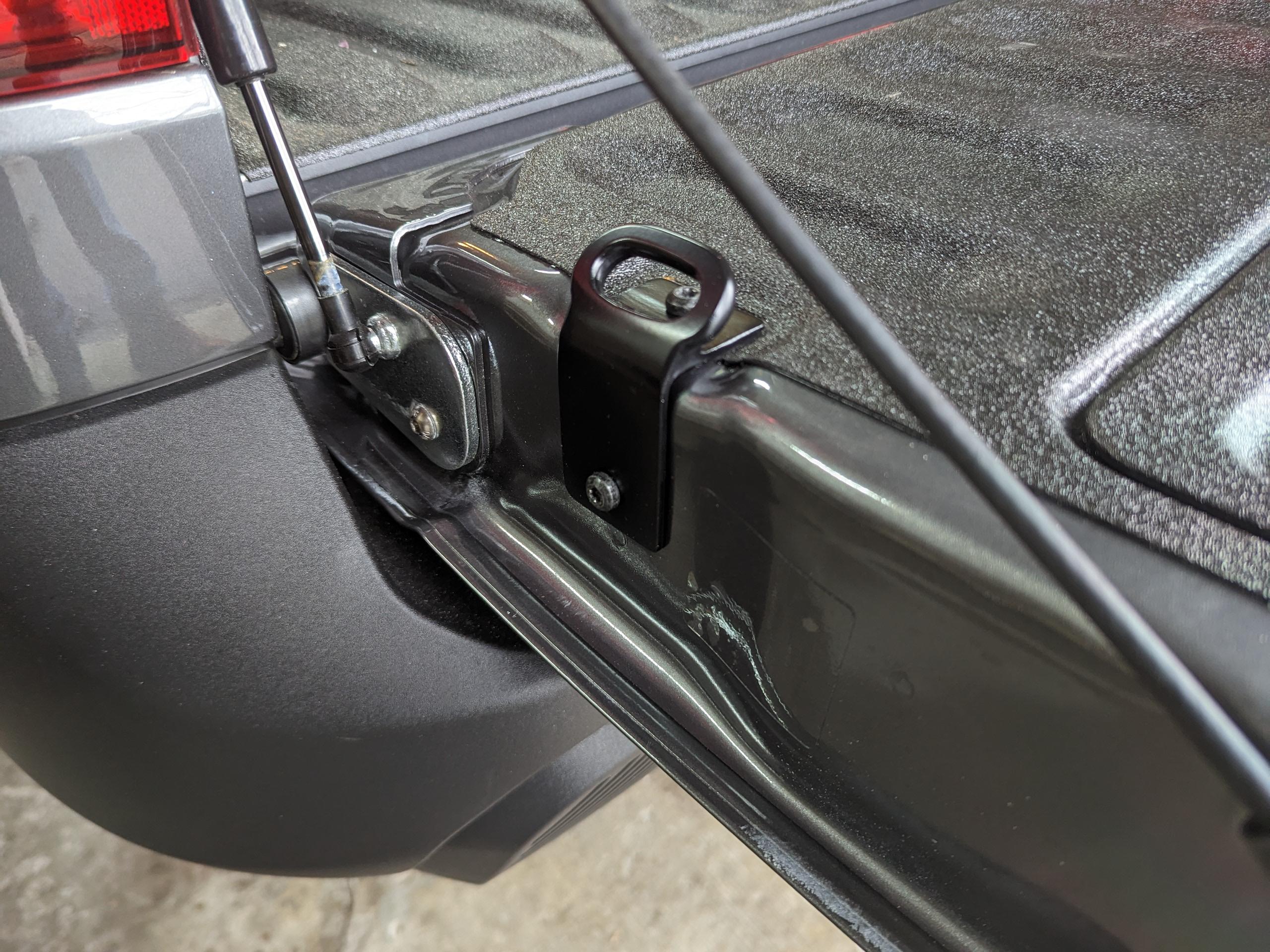 Ford Maverick Tailgate tiedown that works with tailgate assist strut PXL_20231217_182313724