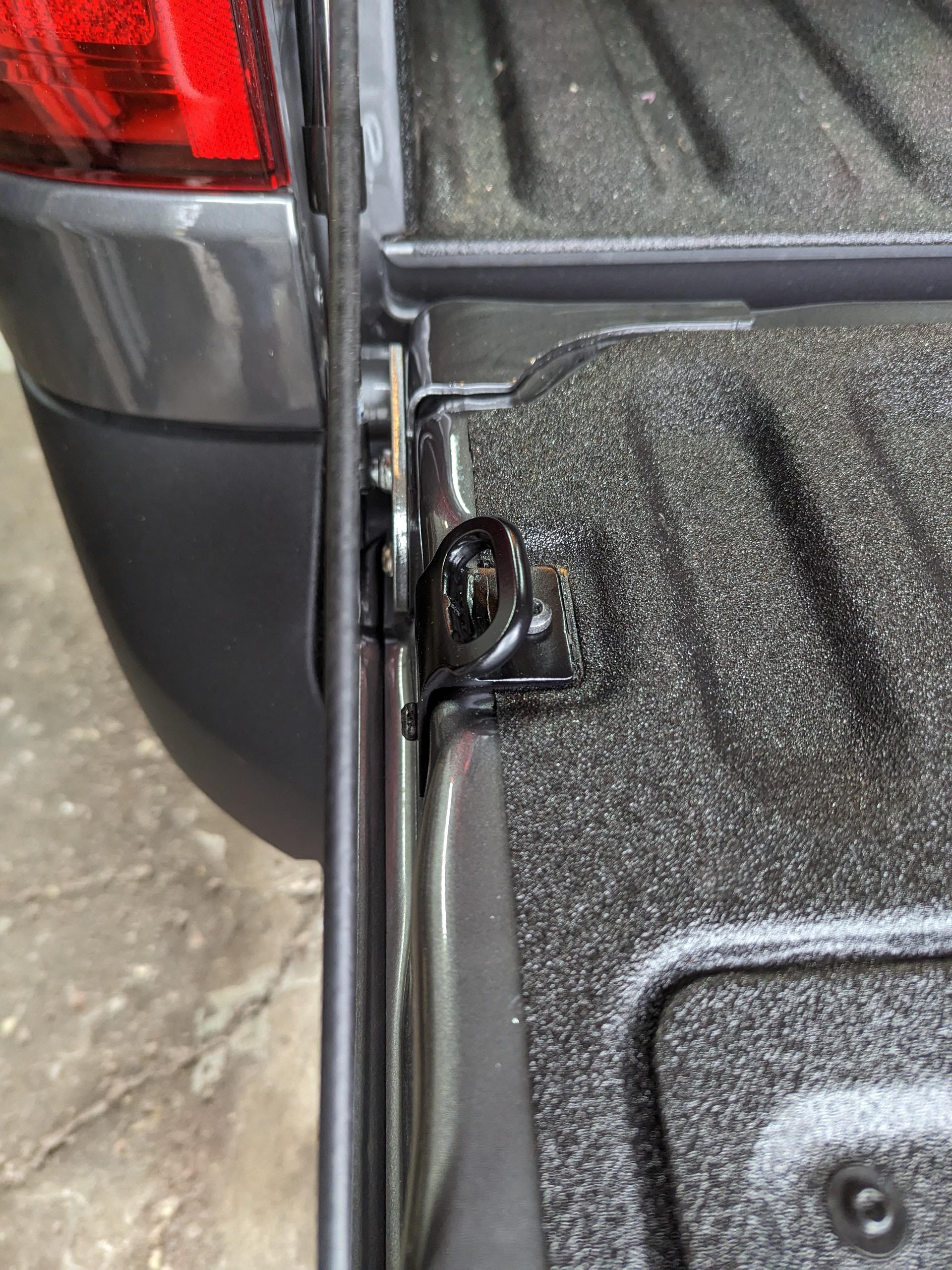 Ford Maverick Tailgate tiedown that works with tailgate assist strut PXL_20231217_182317865
