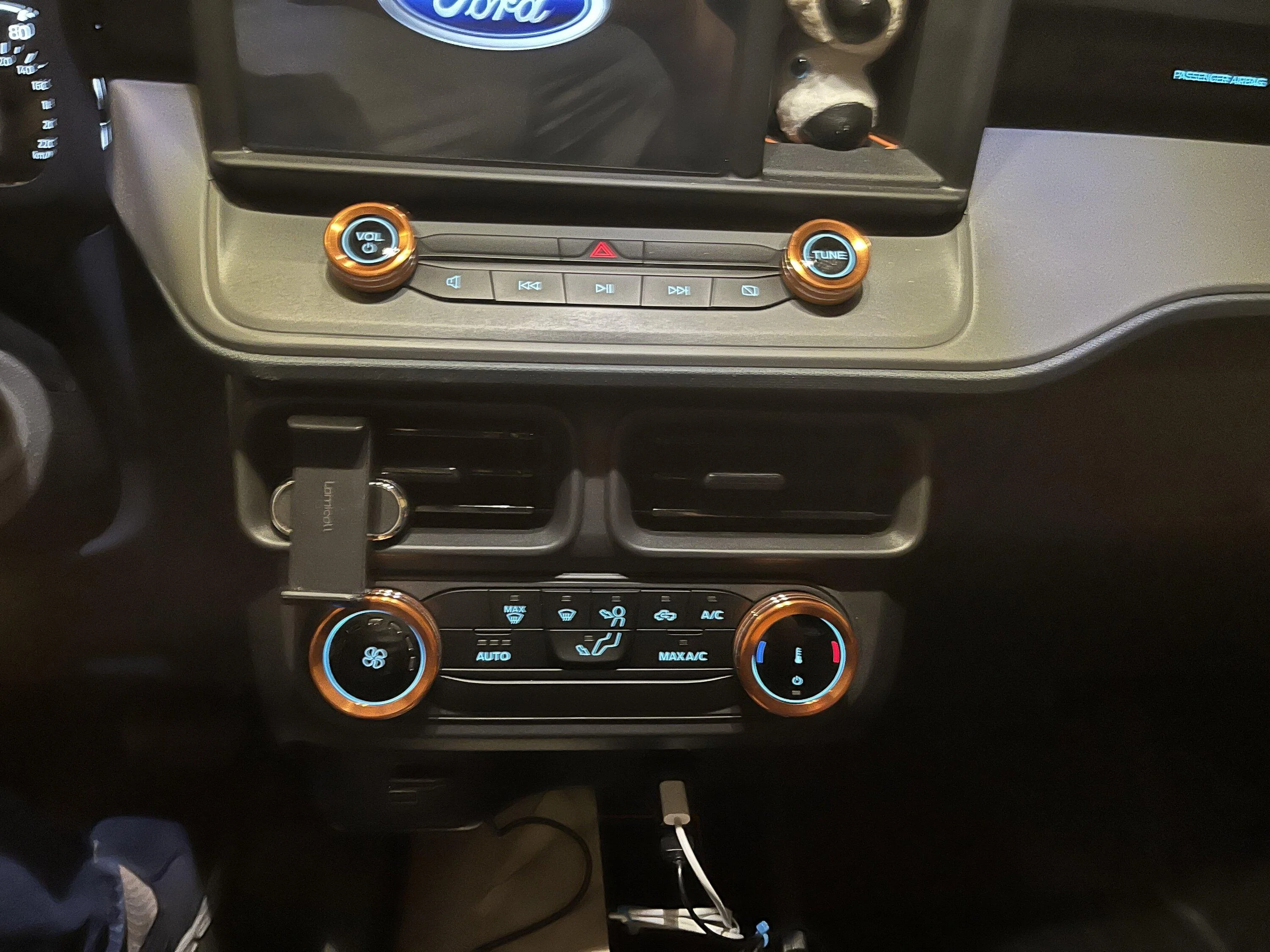 Ford Maverick E shifter vs dial shifter IMG_0116