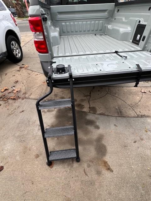 Ford Maverick Rear tailgate ladder Maverick stairs3