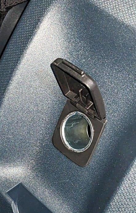 Ford Maverick How might I power rear seat heated covers? PXL_20240106_142733463