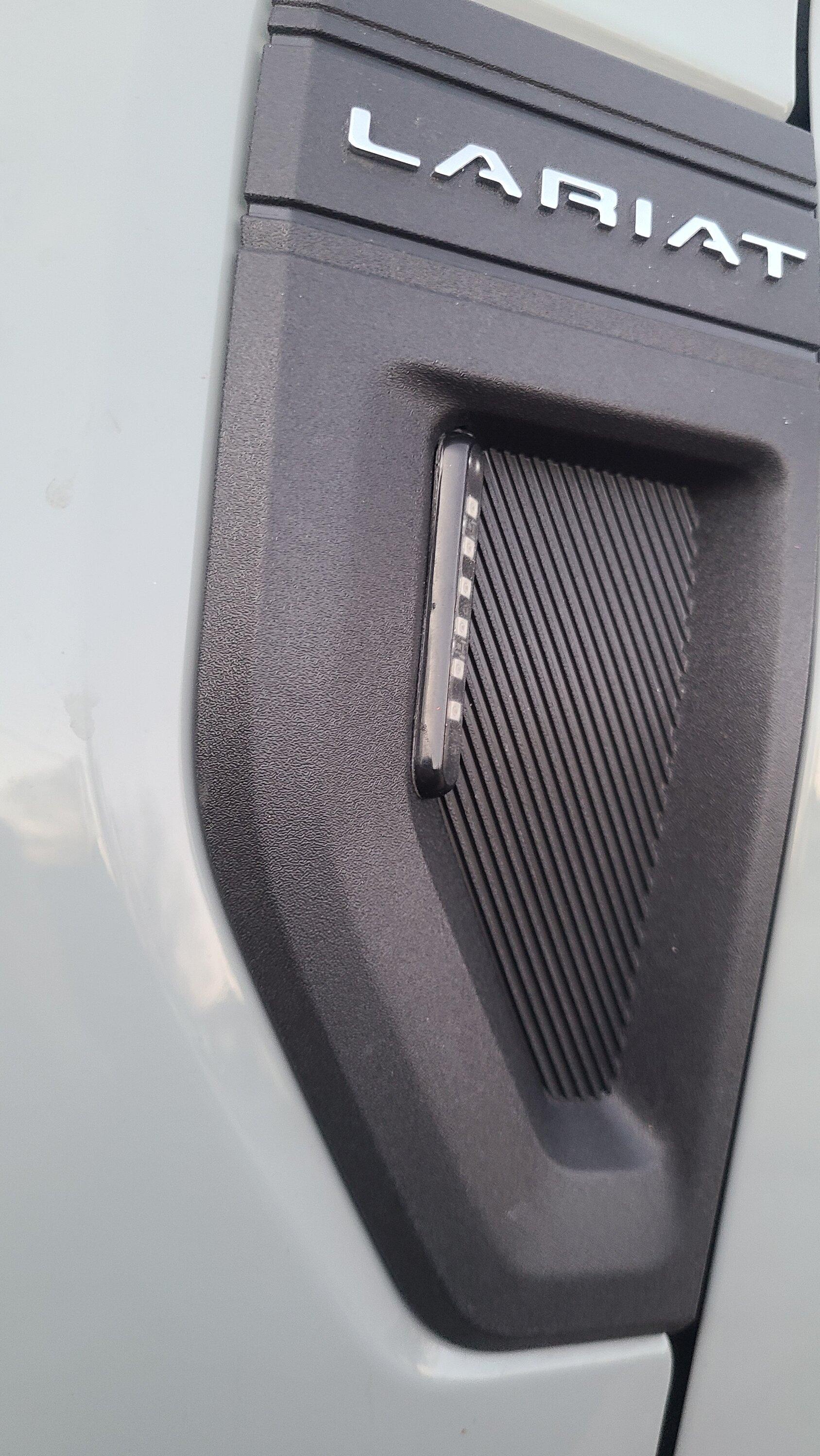 Ford Maverick 💡 Converting the Maverick side badge to a signal lamp light -- DIY how-to and result video [night video added] 20240110_171603