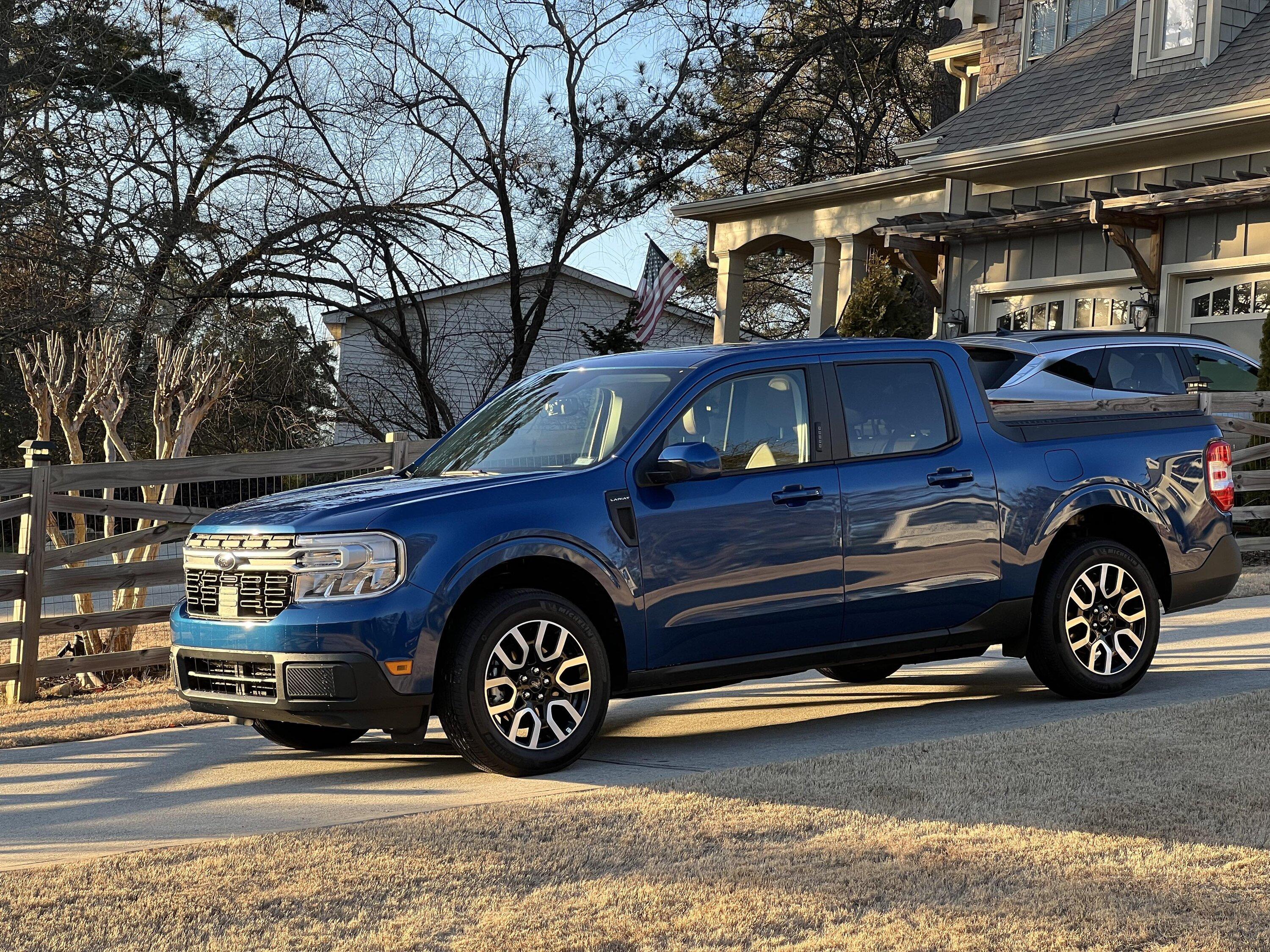 Ford Maverick XLT vs Lariat - road noise level? 417425686_367820982667062_1846133759595823838_n
