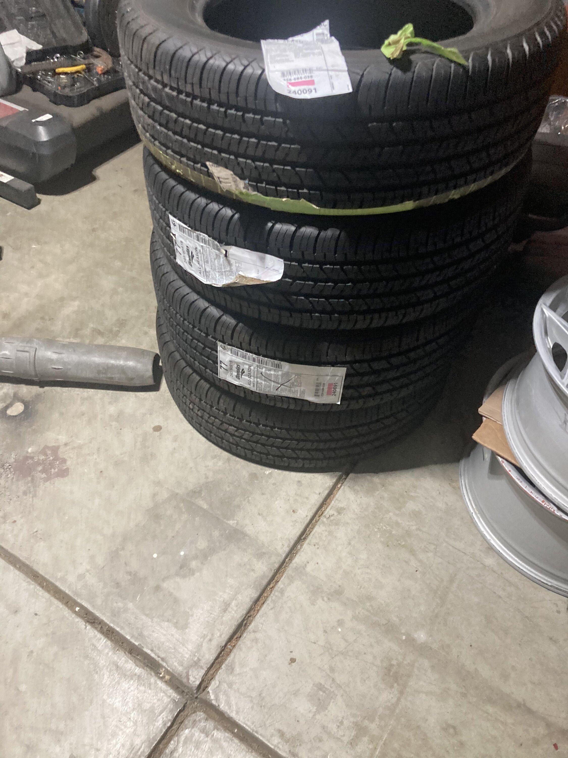 Ford Maverick TIRES FIT MY MAVERICK? 92EAB51C-F973-4724-82F5-3ABCAA3C76E8