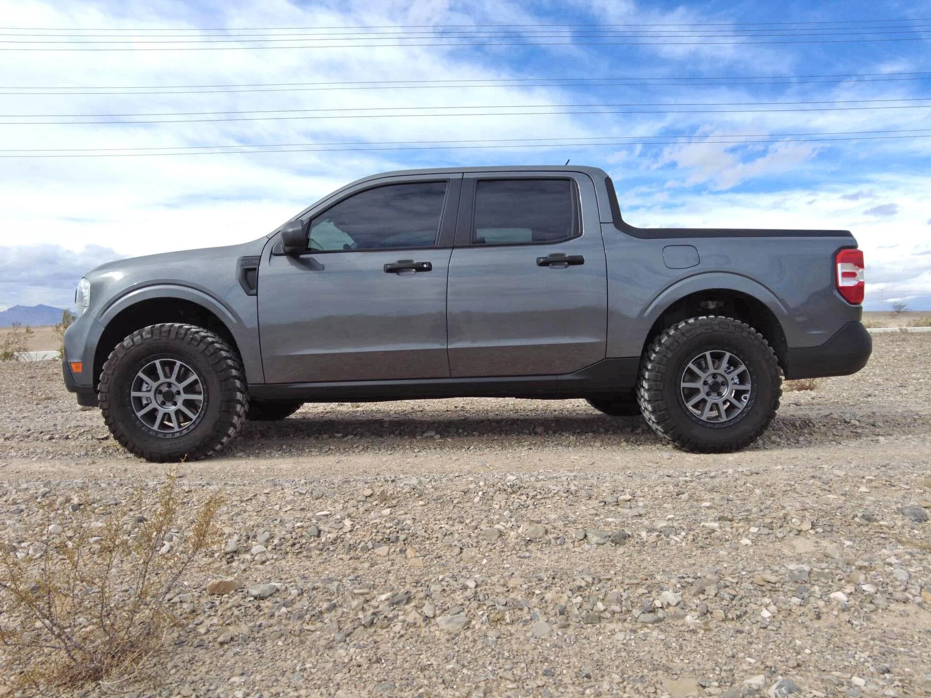 2022 Maverick 2%22 lift kit 255:75:17 BFgoodrich KM22 17x7.5 with 17%22 ALPHAequipt foxtrot wh...jpg