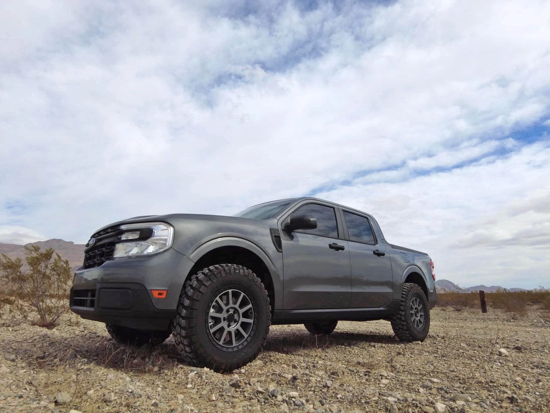 2022 Maverick 2%22 lift kit 255:75:17 BFgoodrich KM22 17x7.5 with 17%22 ALPHAequipt foxtrot wh...jpg