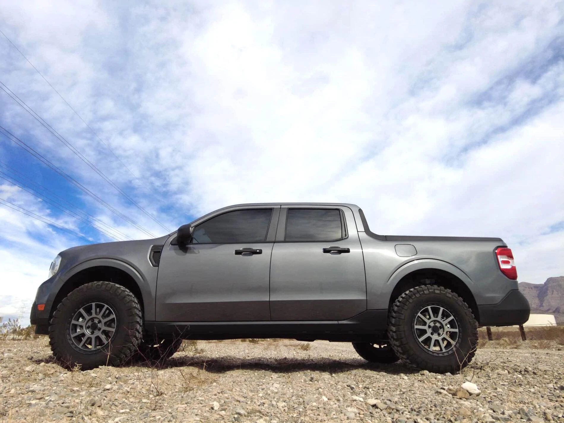 2022 Maverick 2%22 lift kit 255:75:17 BFgoodrich KM22 17x7.5 with 17%22 ALPHAequipt foxtrot wh...jpg