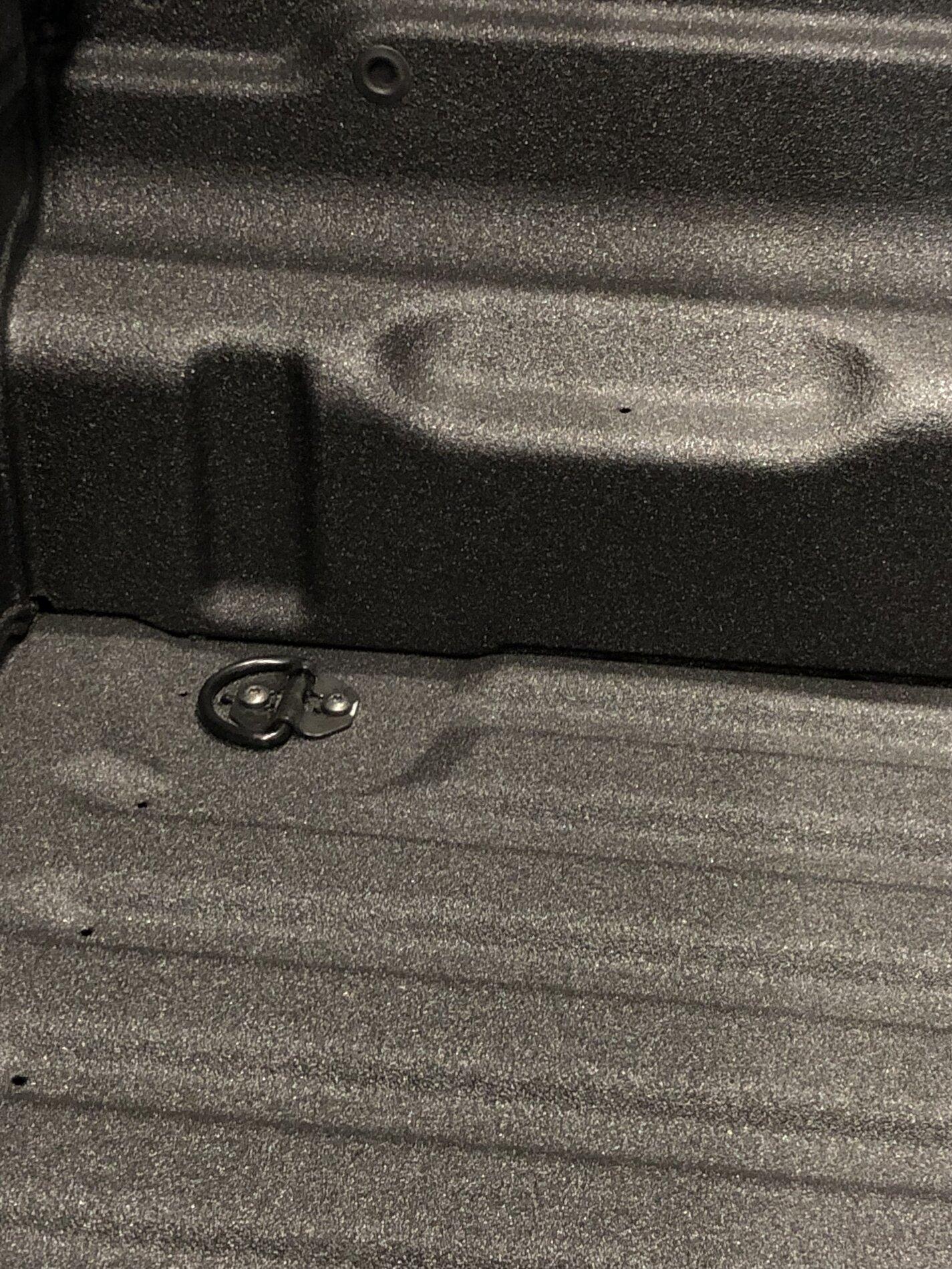 Ford Maverick Bullet Liner sprayed - closeup photos IMG-0399