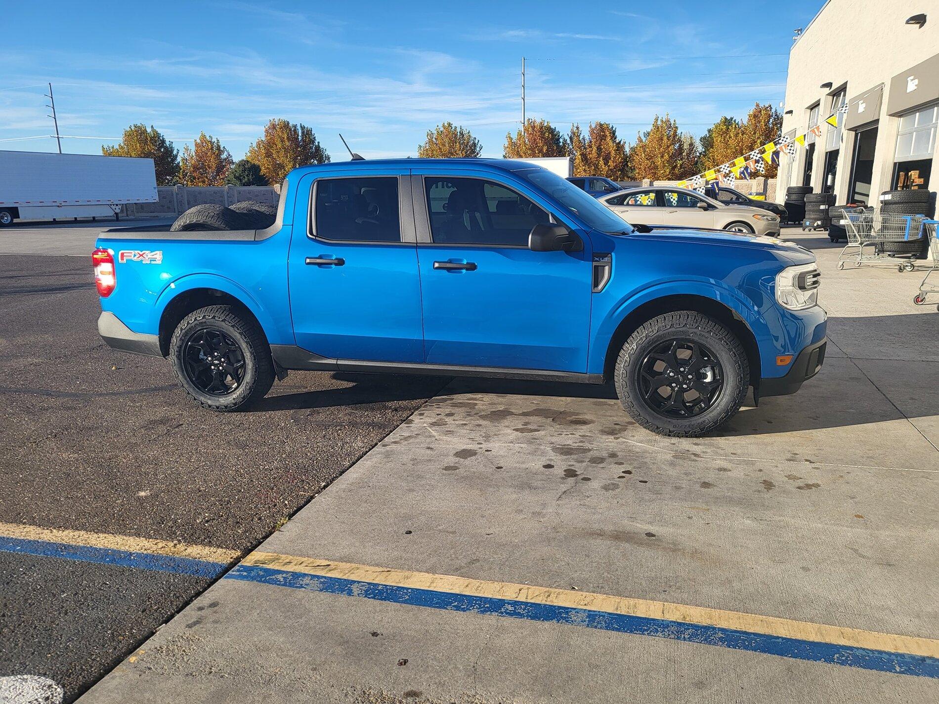 Ford Maverick VELOCITY BLUE Maverick Photos Thread 20% tint on velocity blue 2022 ford Maverick 1
