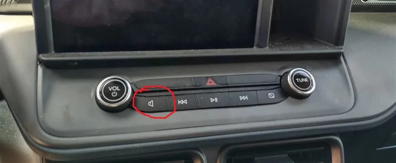Ford Maverick Radio competing with Android Auto MavRadio