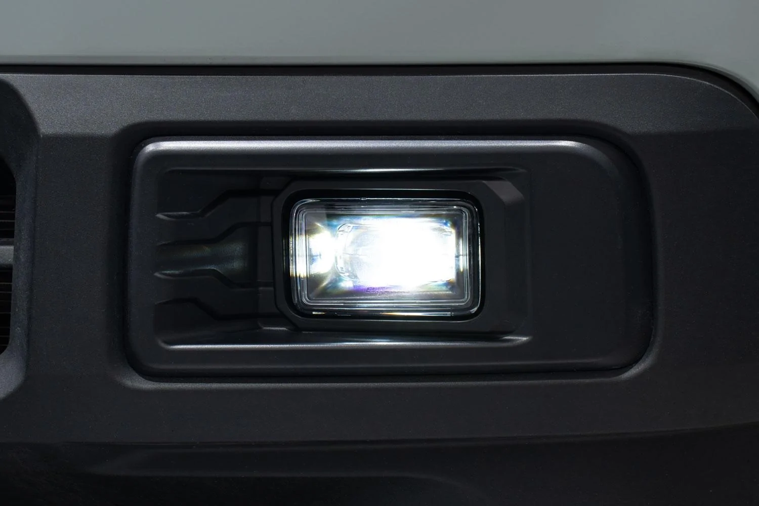 2022_Ford_Maverick_F2_Fog_Detail_On.jpg