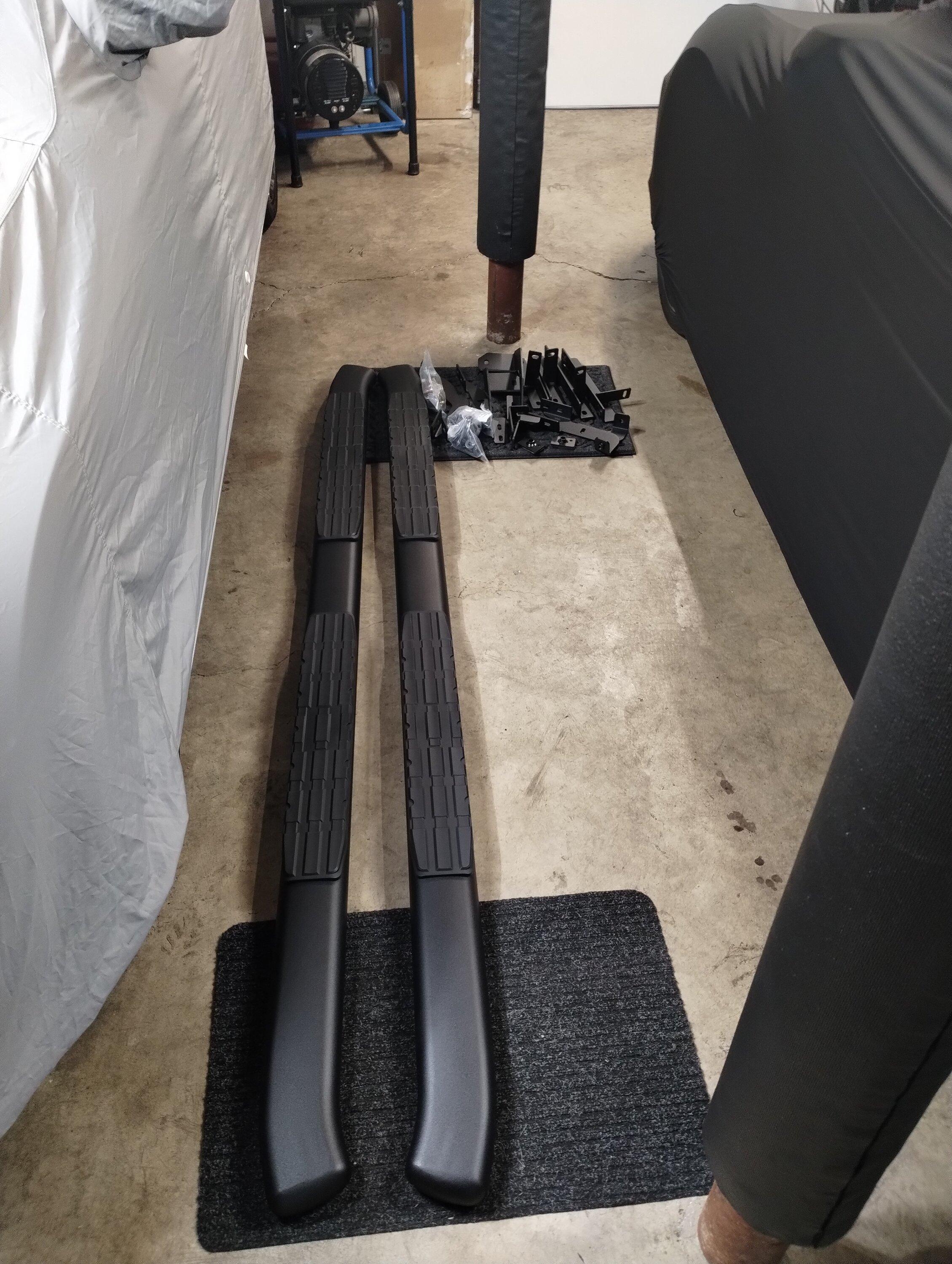 Ford Maverick Installation of 4" NERF BARS on 23 Lariat - Trident SS Blacked Out Bars IMG_20240108_210234387