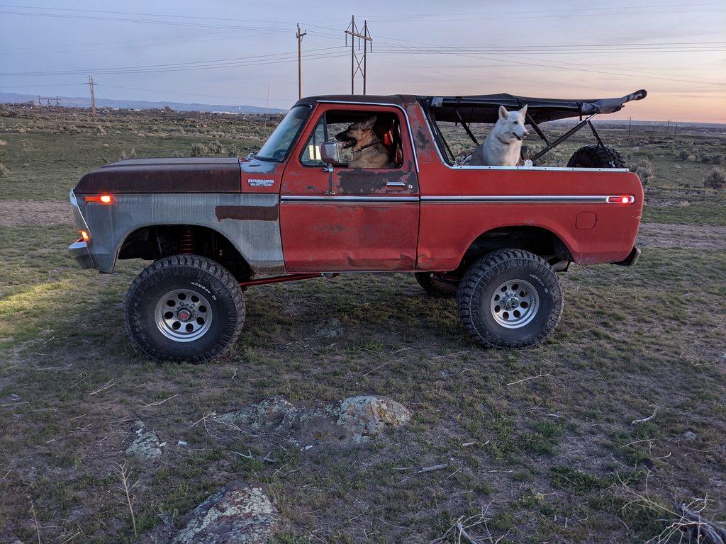 Ford Maverick How many of you are running a Softtopper ? Pics and feedback please . VUCN3L6h