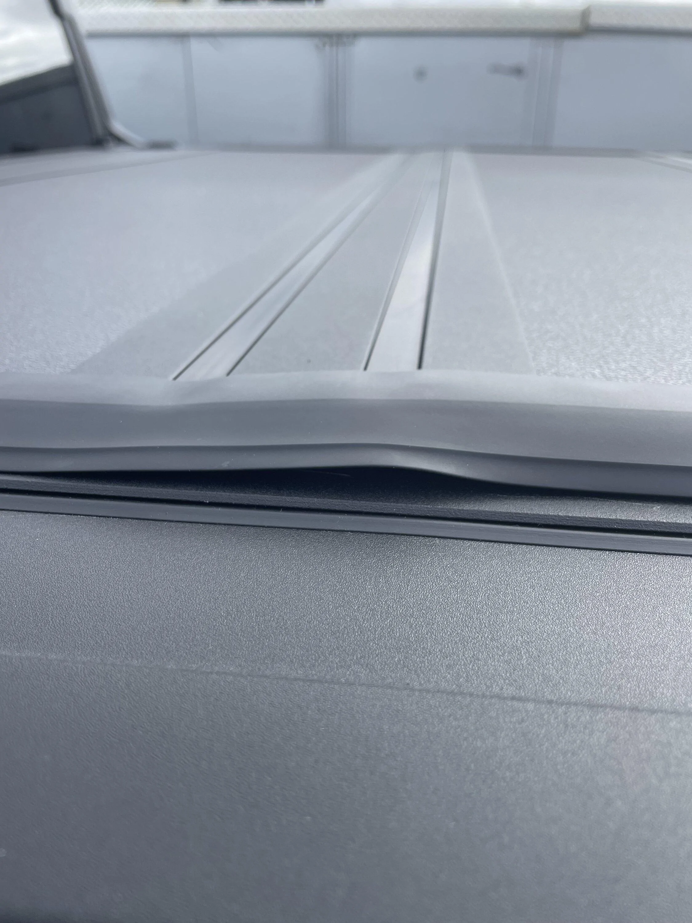 Ford Maverick Maverick Hard cover TriFold Tonneau cover improperly installed? IMG_5253