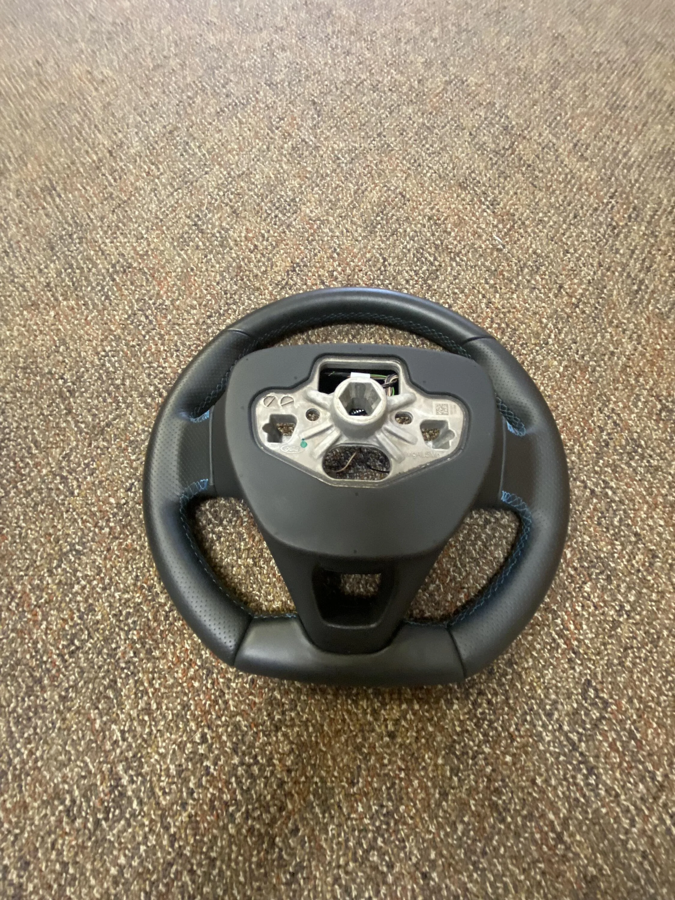 Ford Maverick FORD FIESTA MK8 ST 2017-2023 FLAT BOTTOM LEATHER WHEEL BLUE STITCHING. IMG_5752