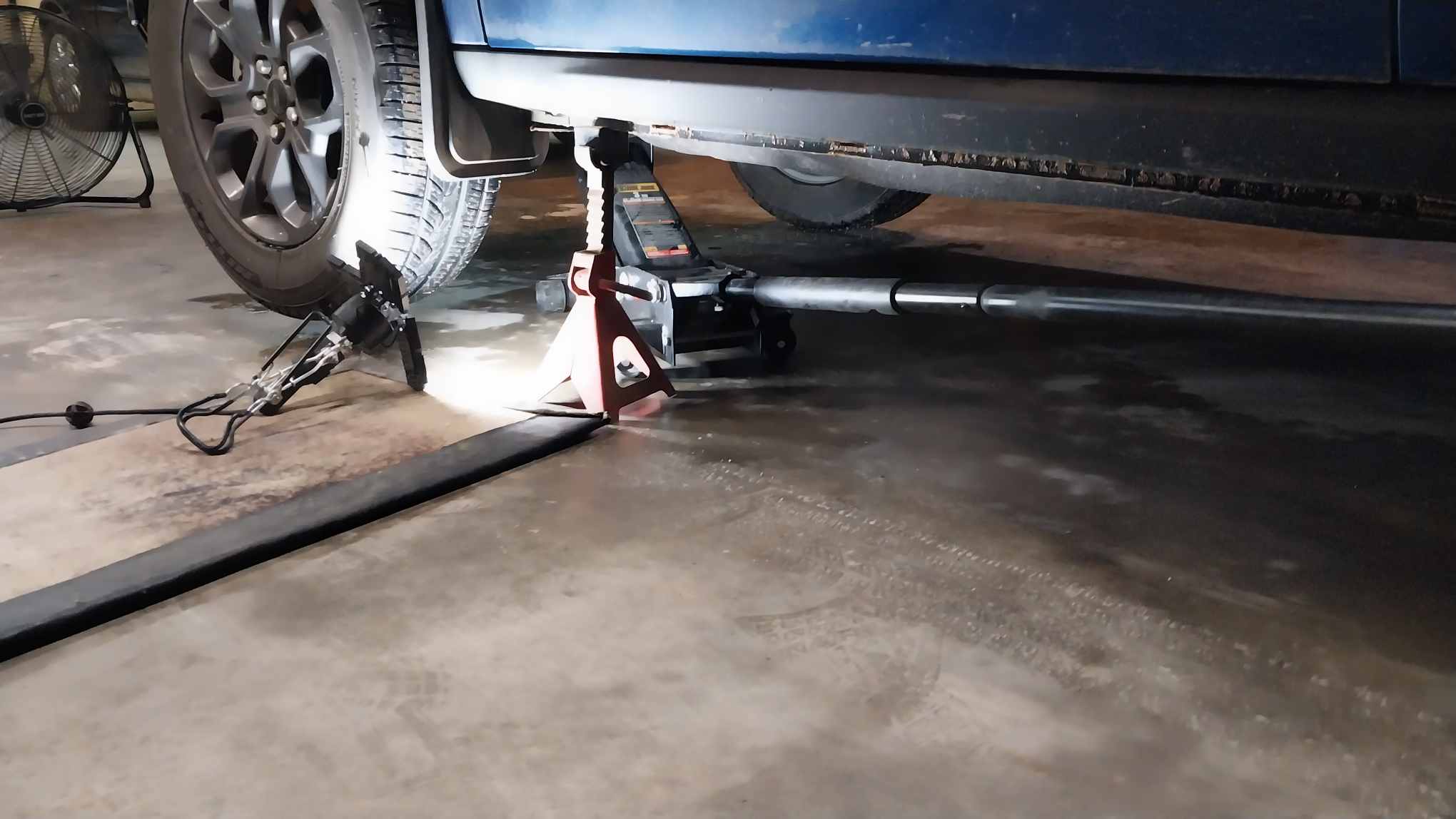 Ford Maverick Tire Rotation: Pinch Weld Protectors, Jack Point Musings c1_20240125_19472269