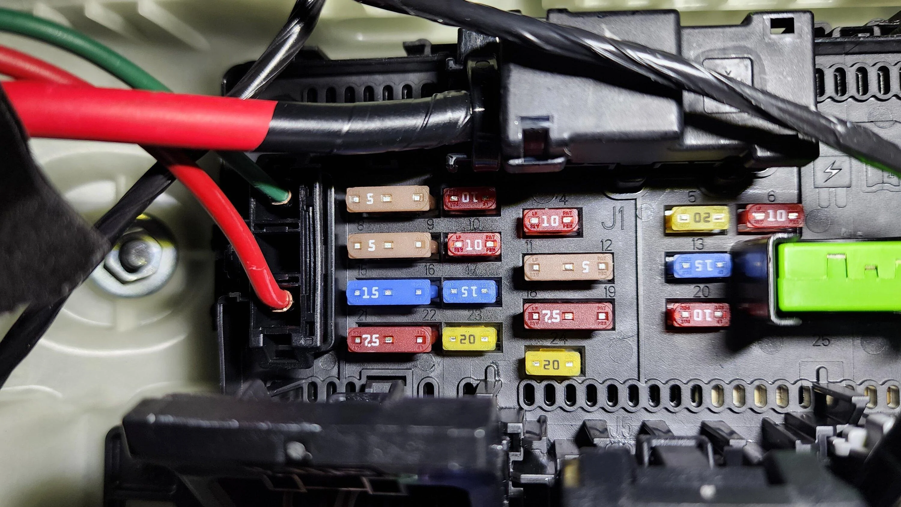 Ford Maverick Quick question. Which BCM fuses are constant 12v? 20240127_194013