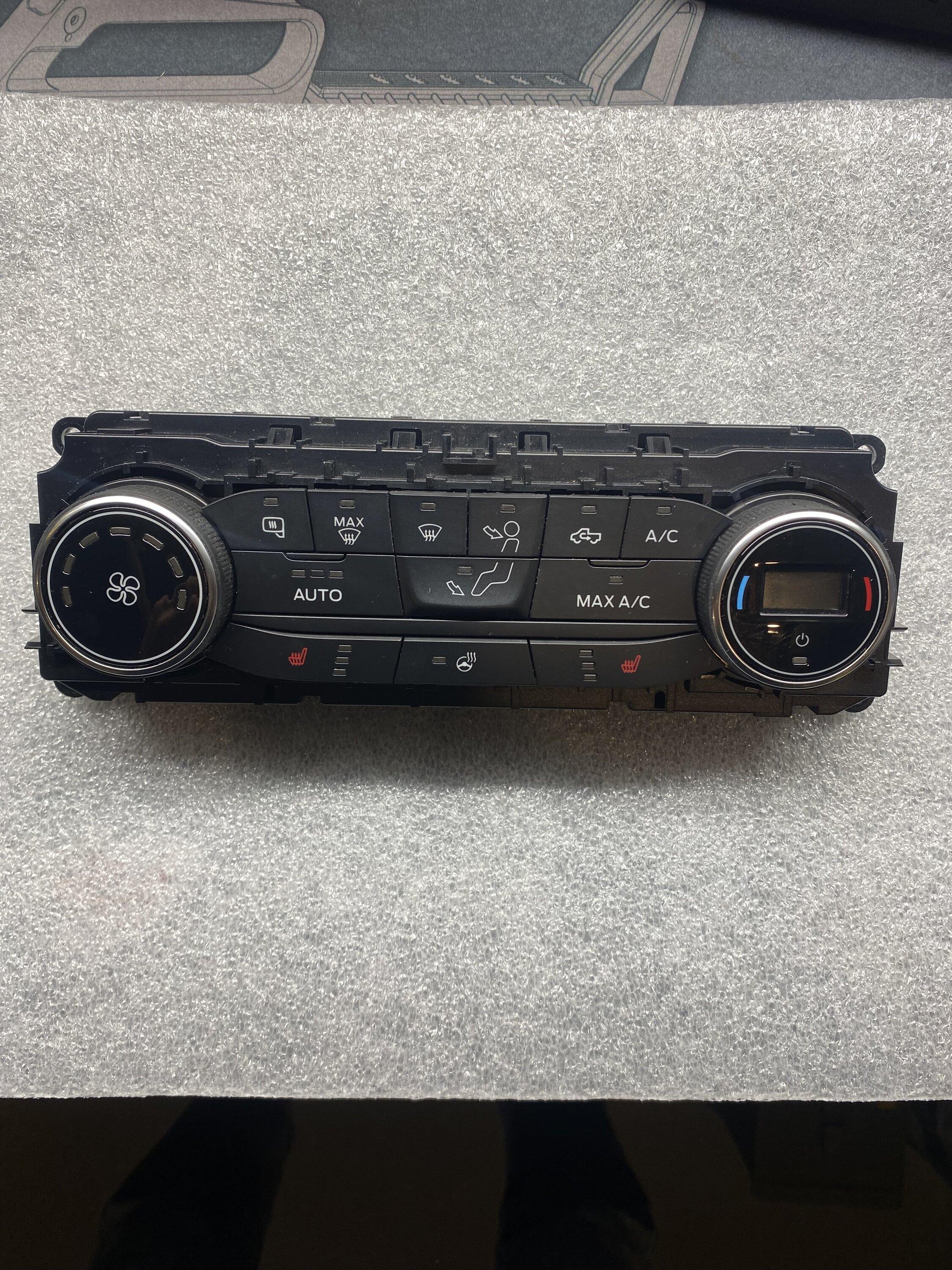 Ford Maverick Installed the Escape digital dual HVAC control today in my 23 Lariat Hybrid IMG_3053