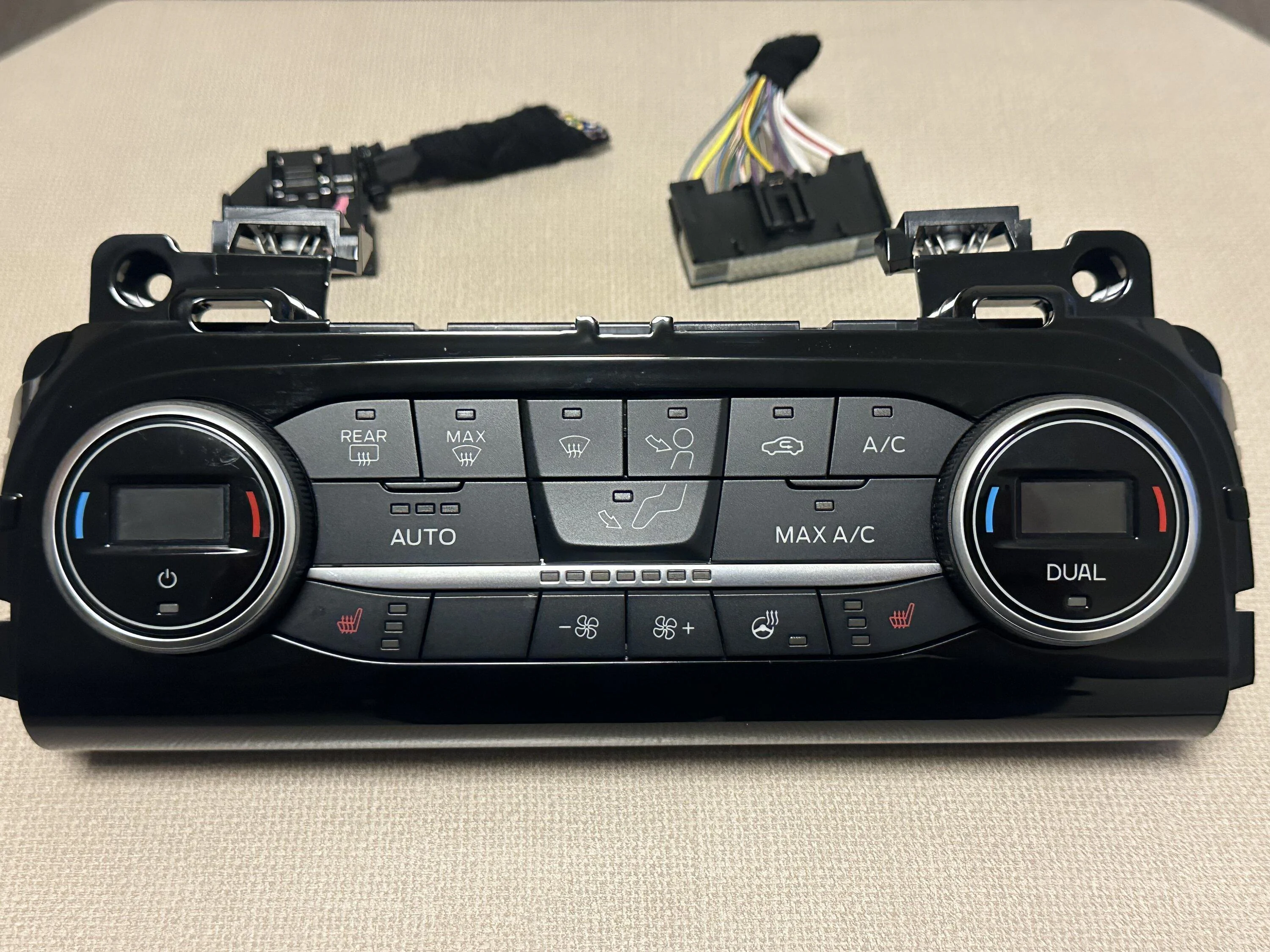 Ford Maverick Lariat Dual-Zone Climate Control Swap IMG_9927