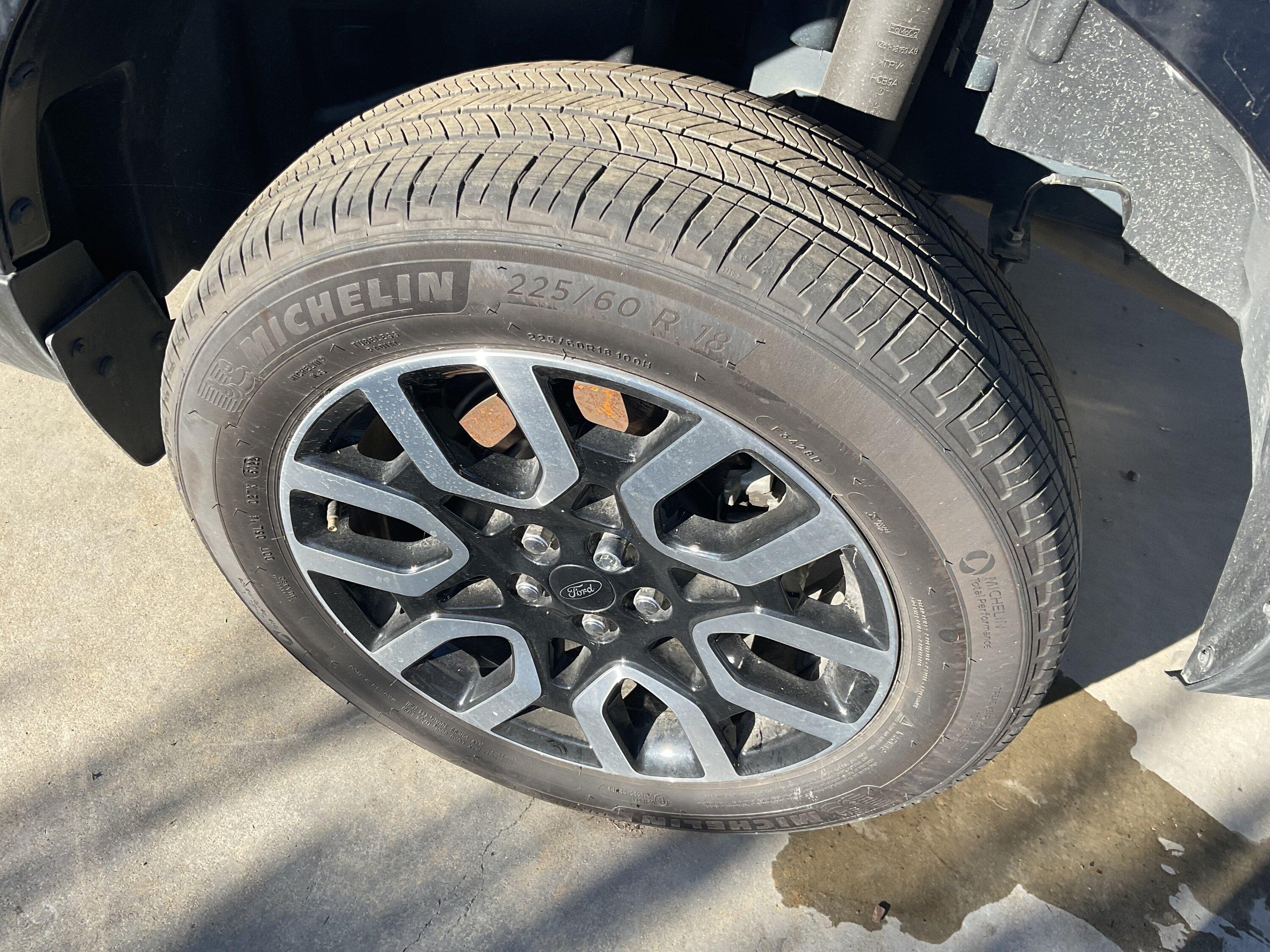 Ford Maverick WANT TO BUY -Lariat WHEEL IMG_0297