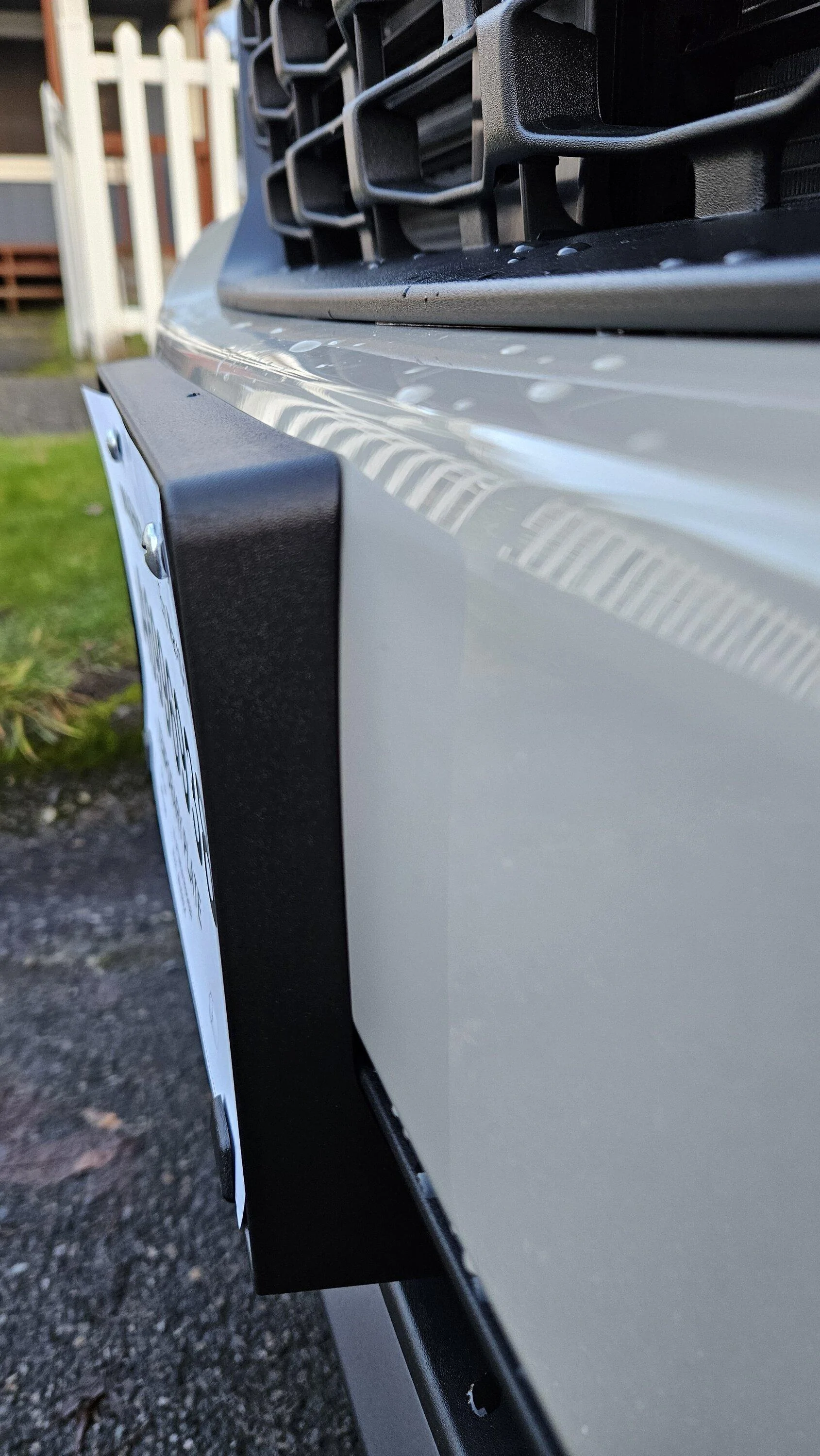 Ford Maverick Pro Install... front license plate holder fixed 20240130_164647