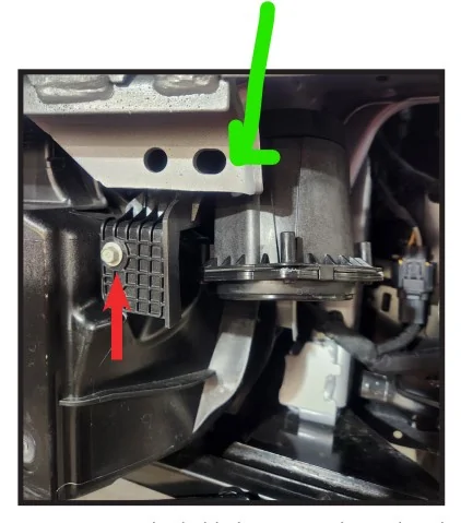 Ford Maverick Super Easy Flat Tow Setup w/ Roadmaster Nighthawk, Demco Stay-in-Play Duo SBS 1707066052853
