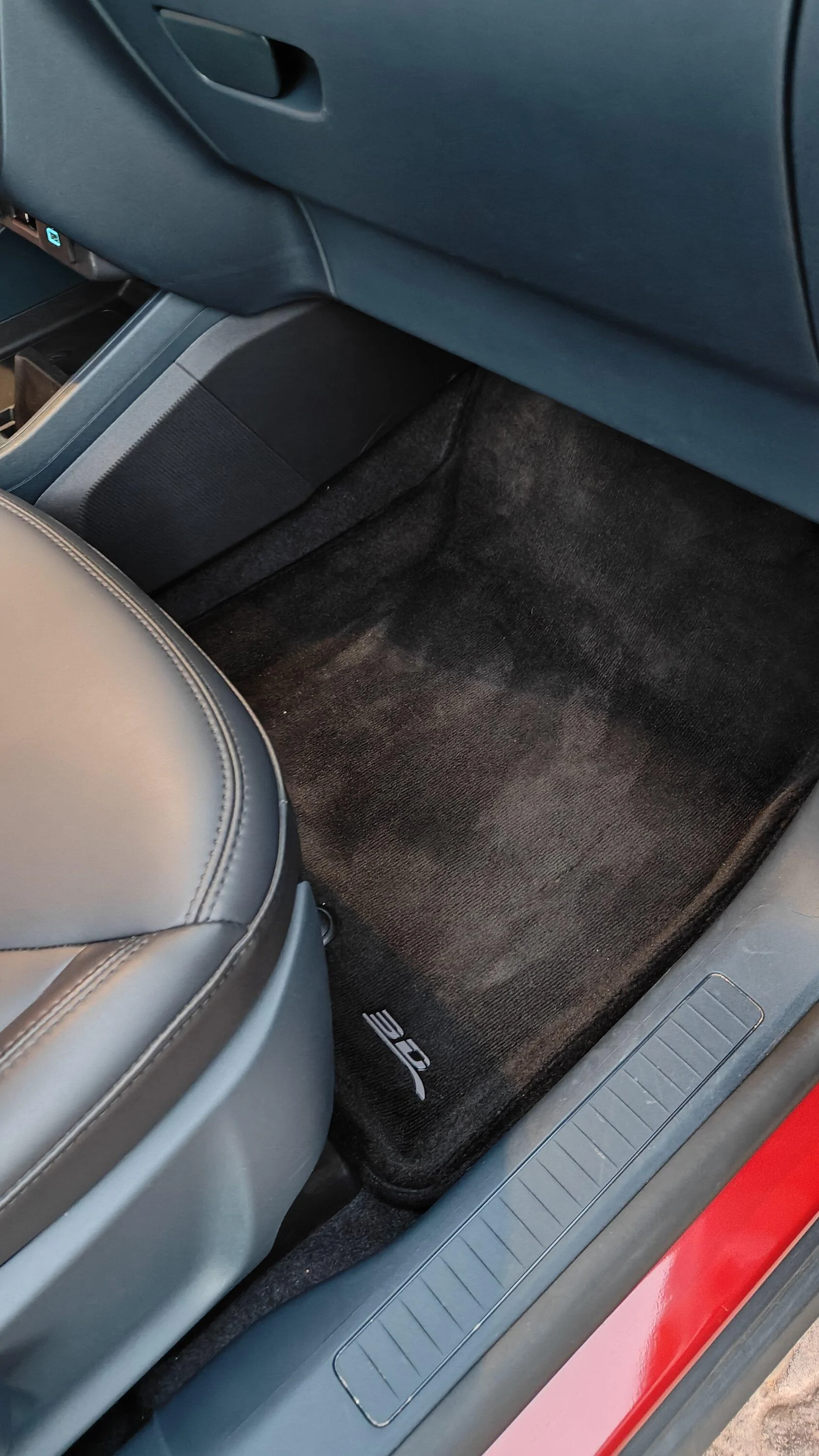 Ford Maverick Does Maverick come with front and back floor mats? 2024FordMaverickPassenger3DFloorMat