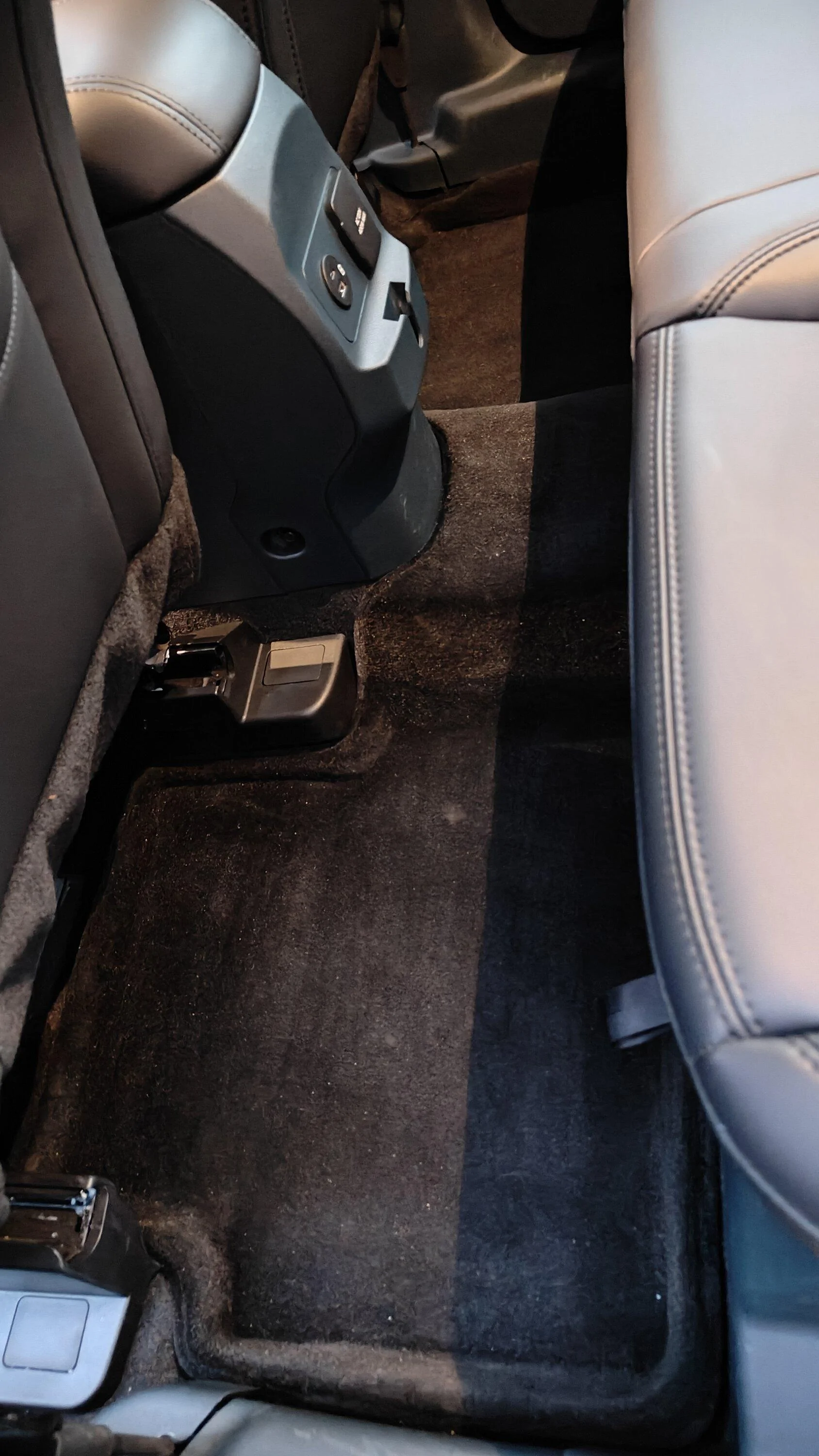 Ford Maverick Does Maverick come with front and back floor mats? 2024FordMaverickRear3DFloorMat