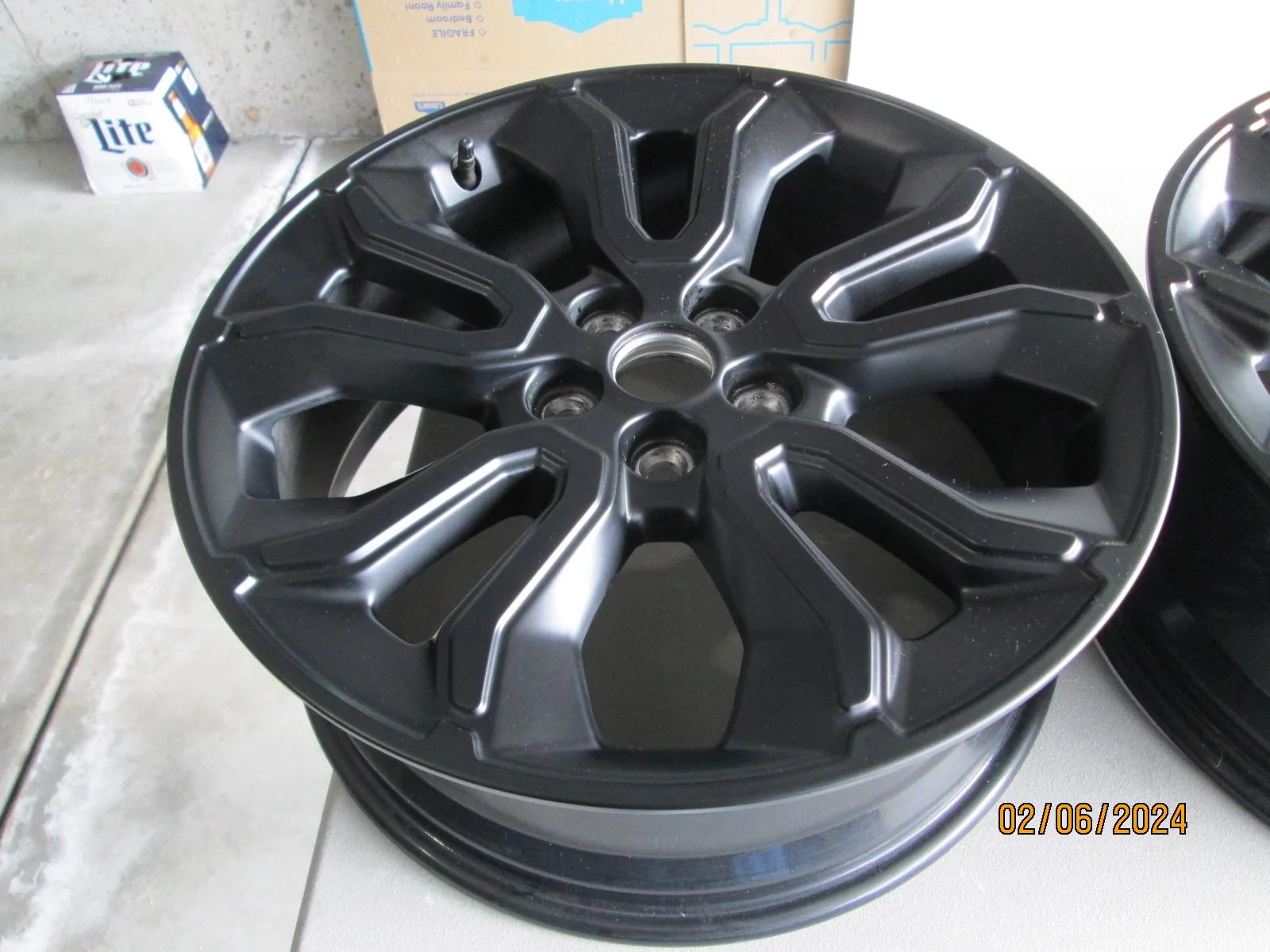 Ford Maverick 2024 Lariat BAP wheels w/TPMS IMG_1070