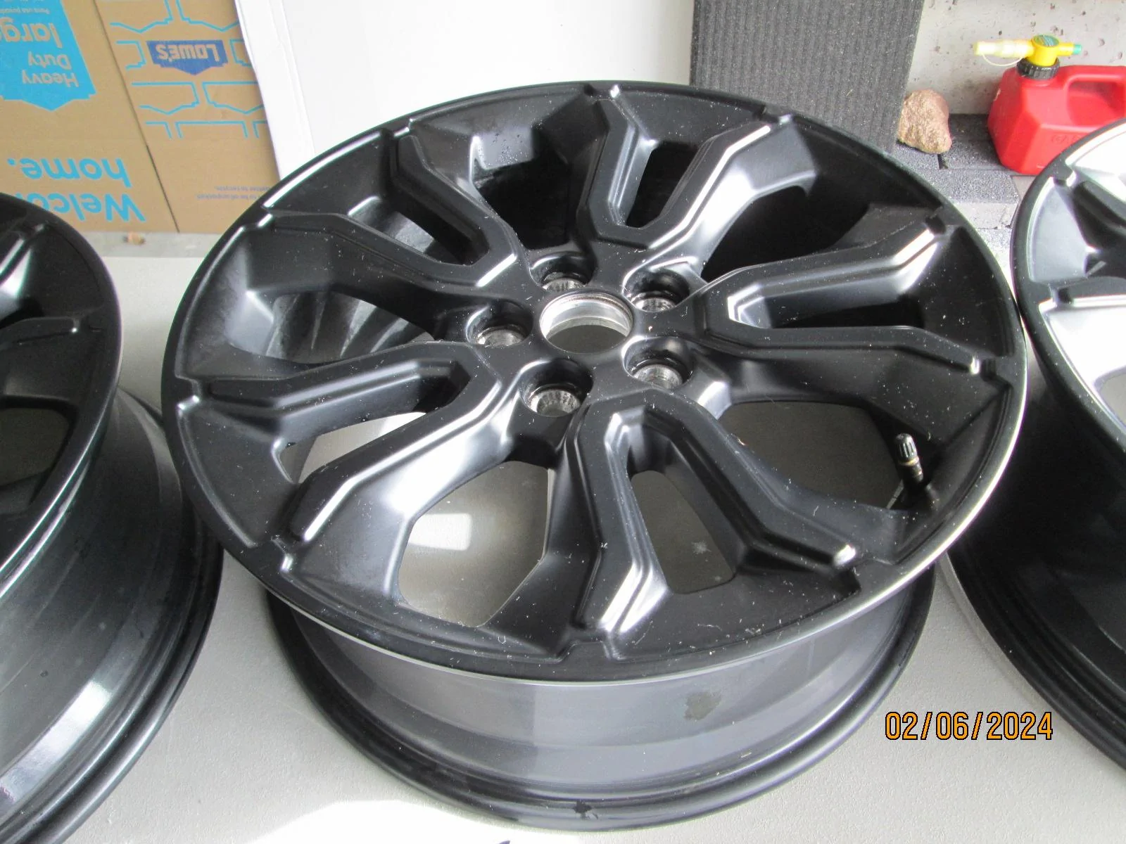 Ford Maverick 2024 Lariat BAP wheels w/TPMS IMG_1068