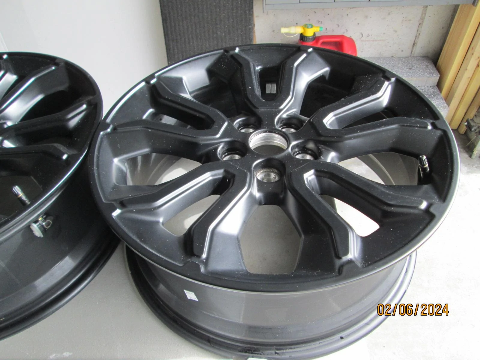 Ford Maverick 2024 Lariat BAP wheels w/TPMS IMG_1067