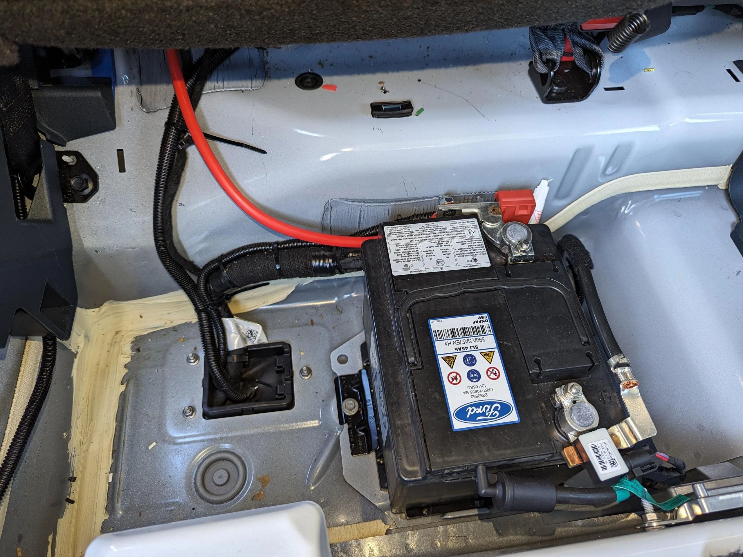 Ford Maverick Have you added a 120 Volt Socket to Your Mav Cubby PXL_20240206_214754514