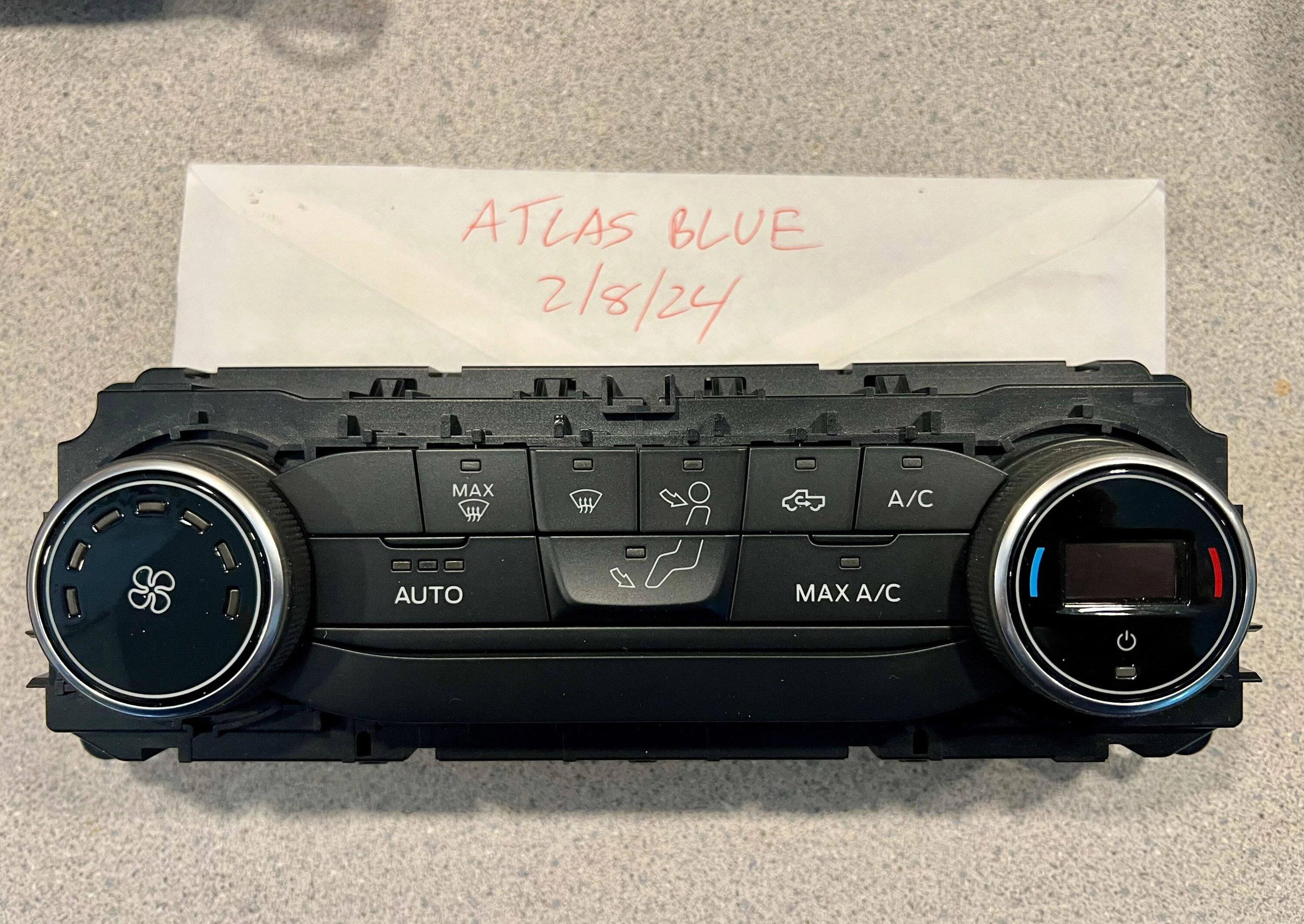Ford Maverick Early XL HVAC controller with digital LCD readout IMG_3963
