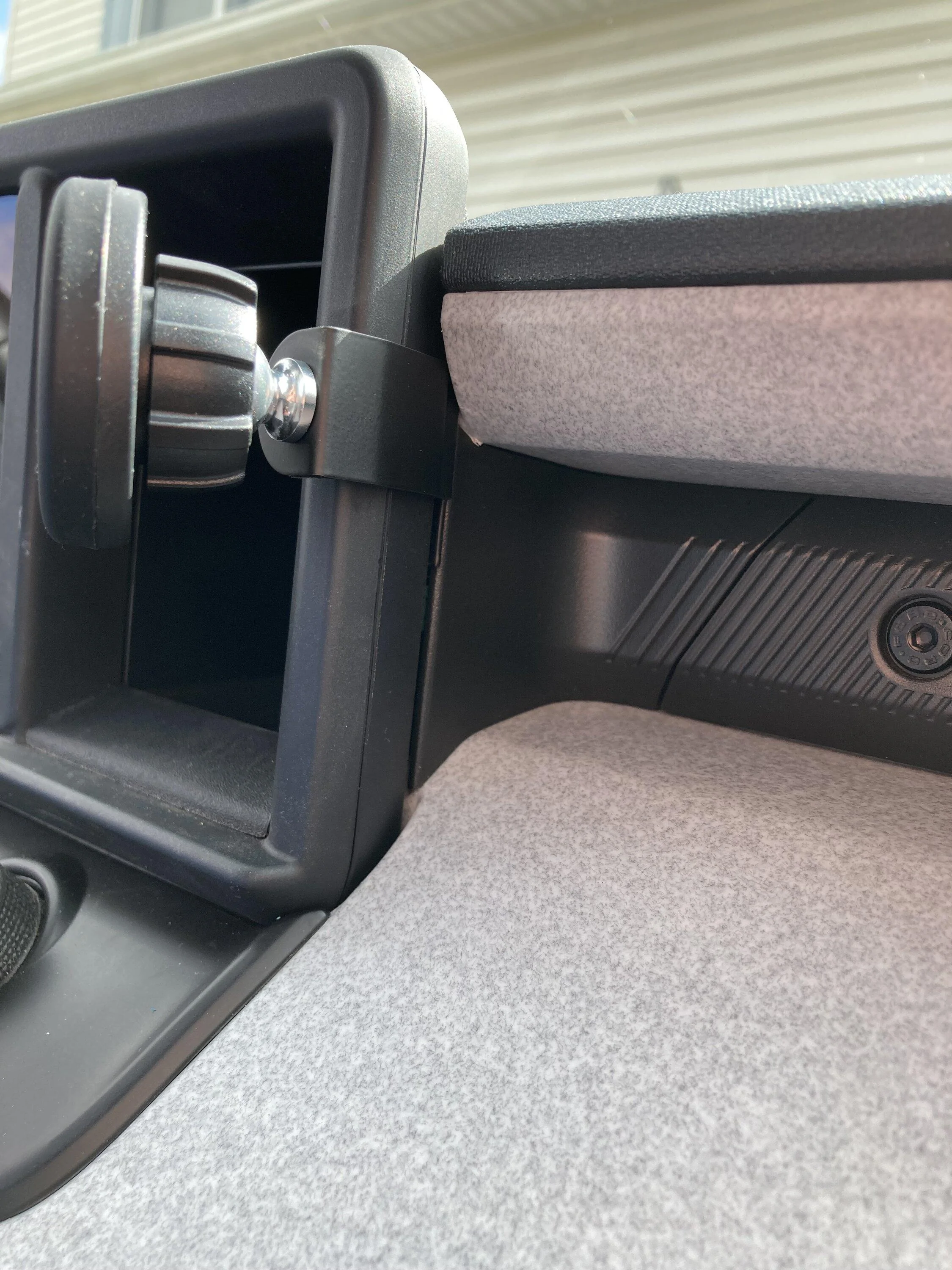 Ford Maverick Cell Phone Holder recommendations? IMG_3492