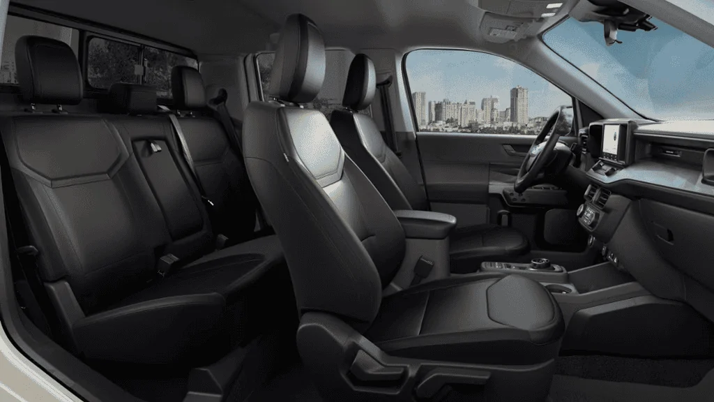 Ford Maverick Black Onyx interior has lots of blue??? 1708387747817