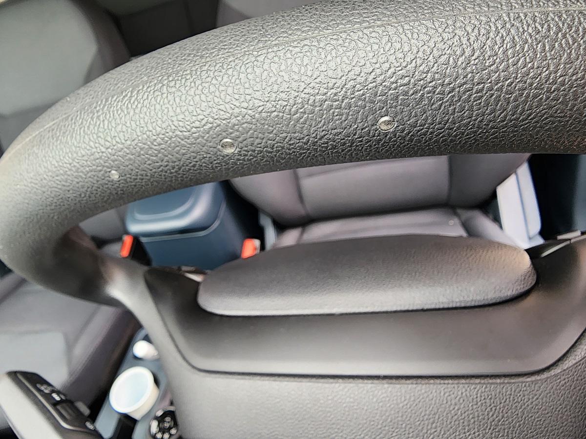 Ford Maverick Steering Wheel Plugs sticking out Steering Wheel