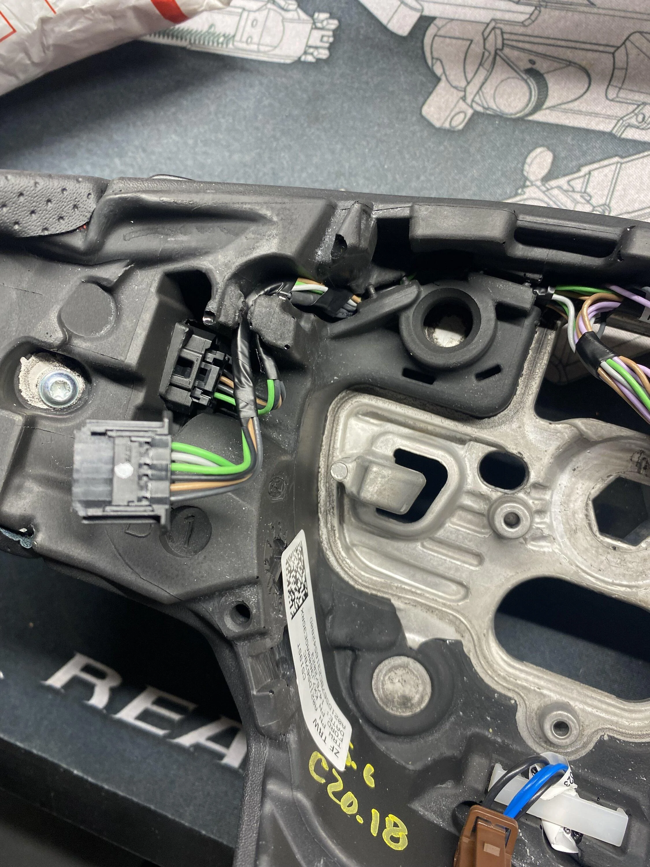 Ford Maverick Mk8 steering wheel install on Xl IMG_3138