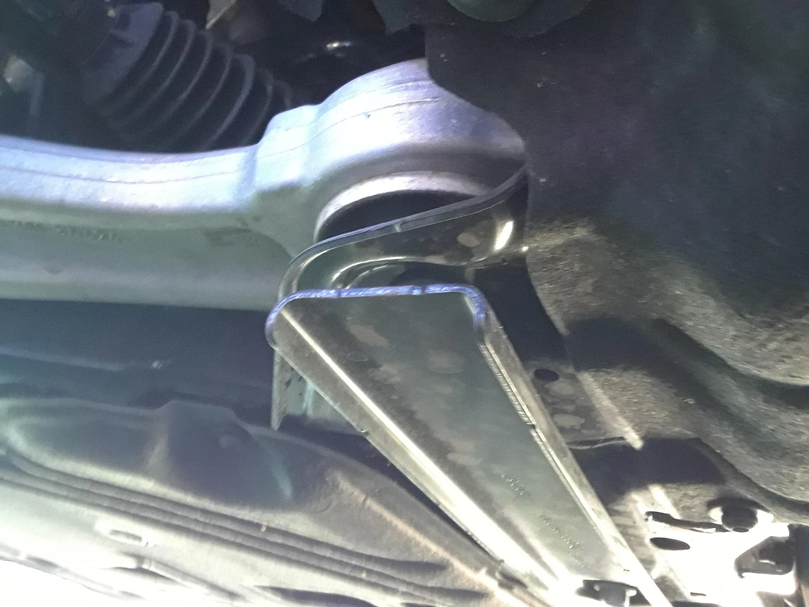 Ford Maverick Floor jack pinch weld pucks control arm 1