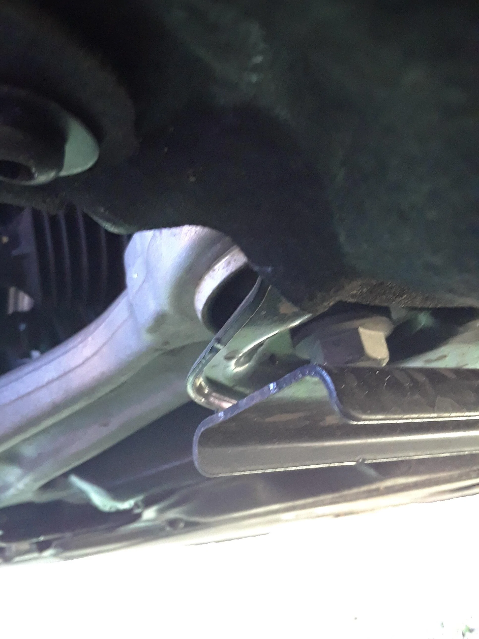 Ford Maverick Floor jack pinch weld pucks control arm 2