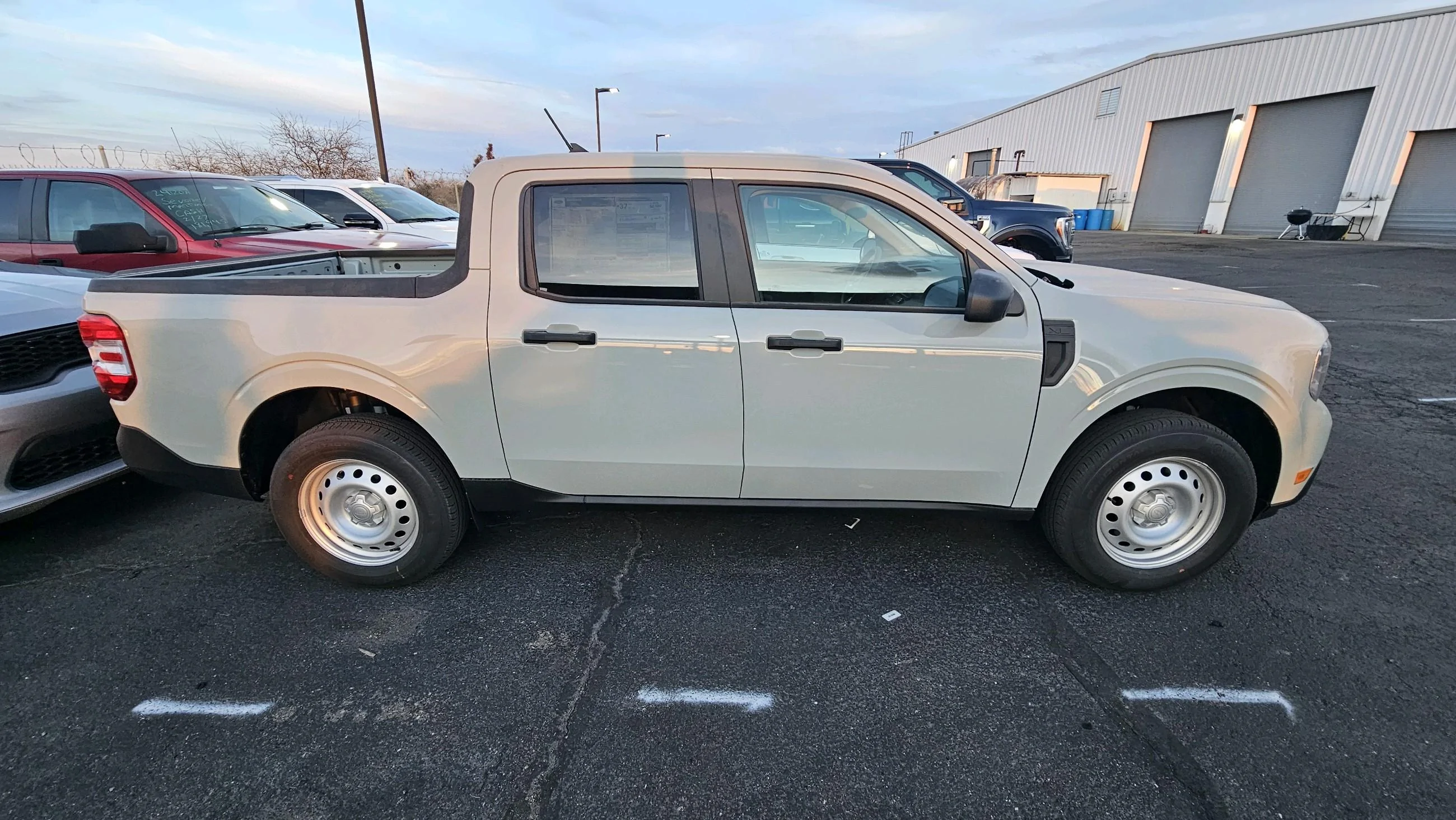 Ford Maverick 2024 XL hybrid in Oracle AZ 20240227_181325