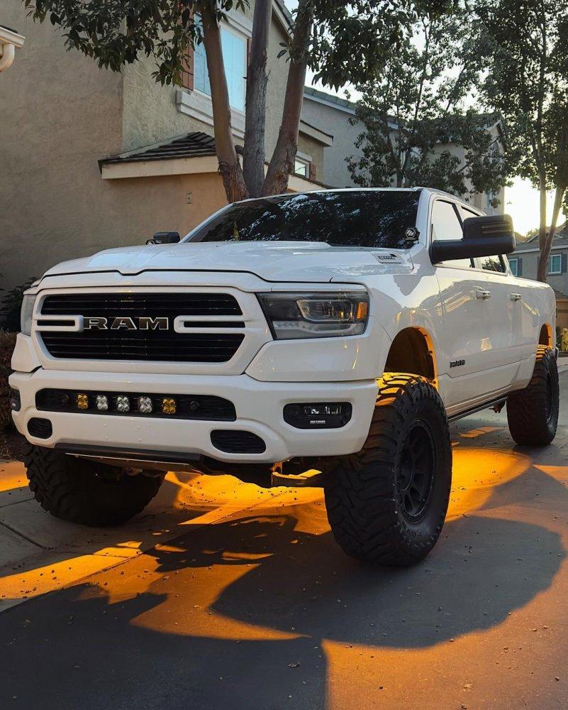 Ford Maverick Introducing The New Switchback Rock Lights: A Game-Changer for Off-Road Enthusiasts 4-1