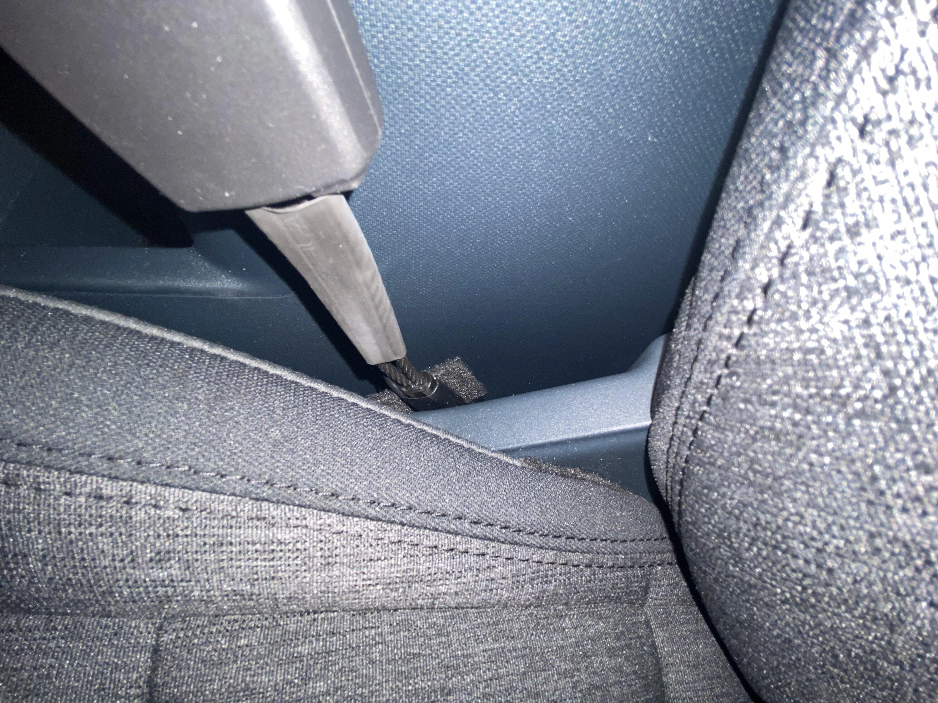 Ford Maverick Exposed seat belt cable? IMG_4010