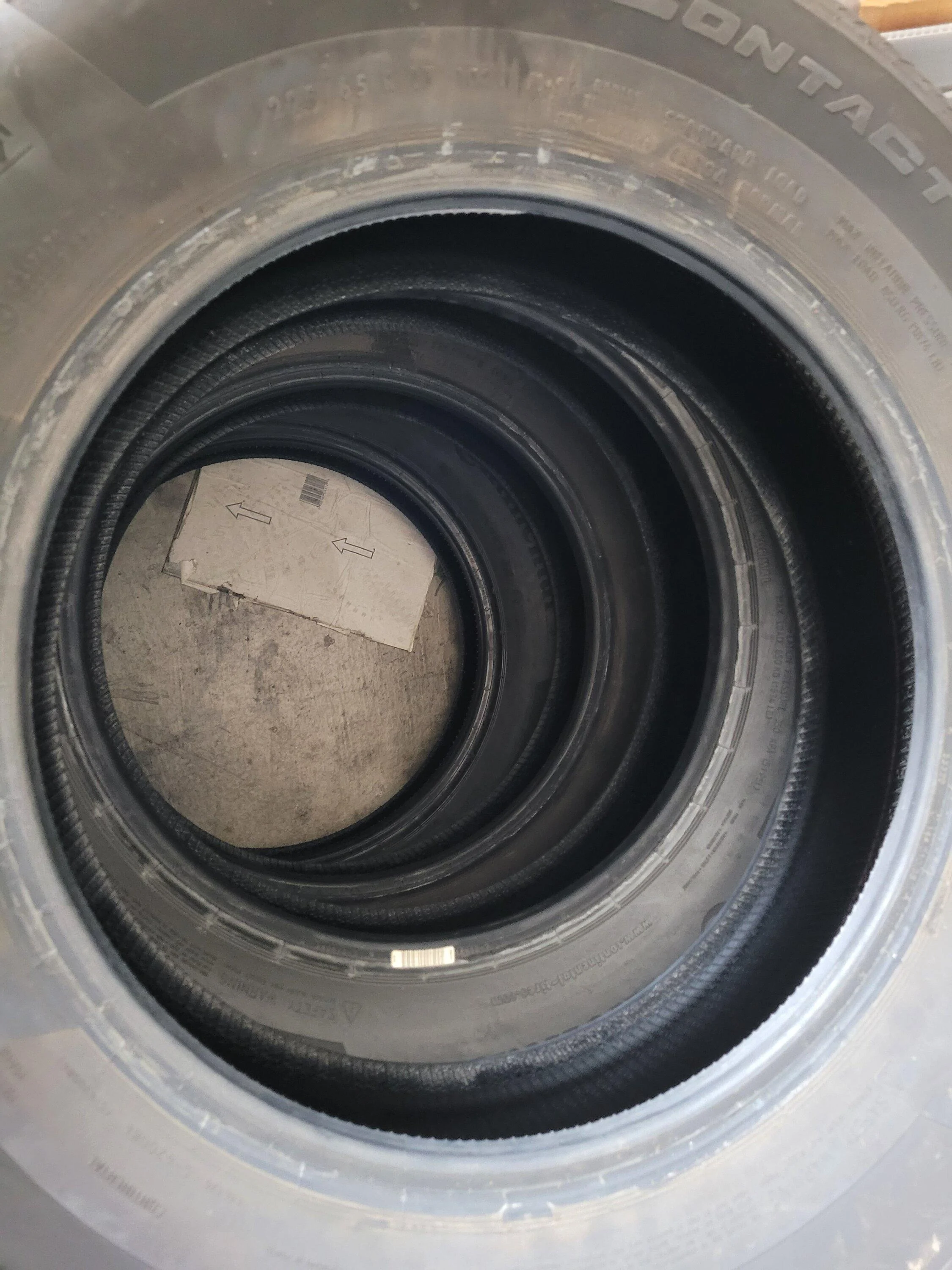 Ford Maverick Continental stock tires [4] 20240223_124531