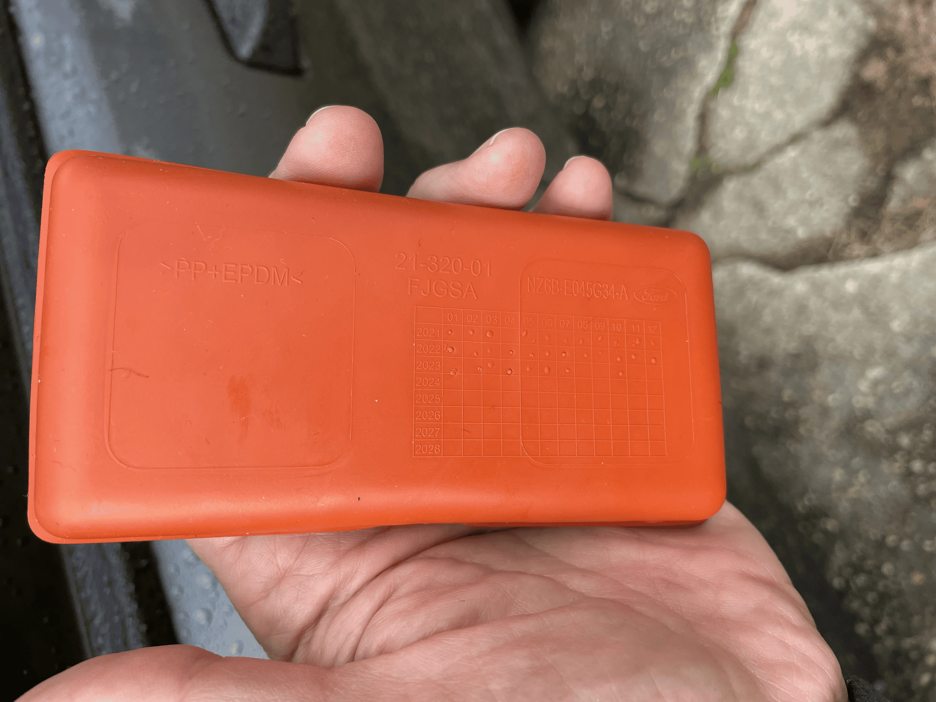 Ford Maverick Shade of Orange Interior? tempImagerJSgvE