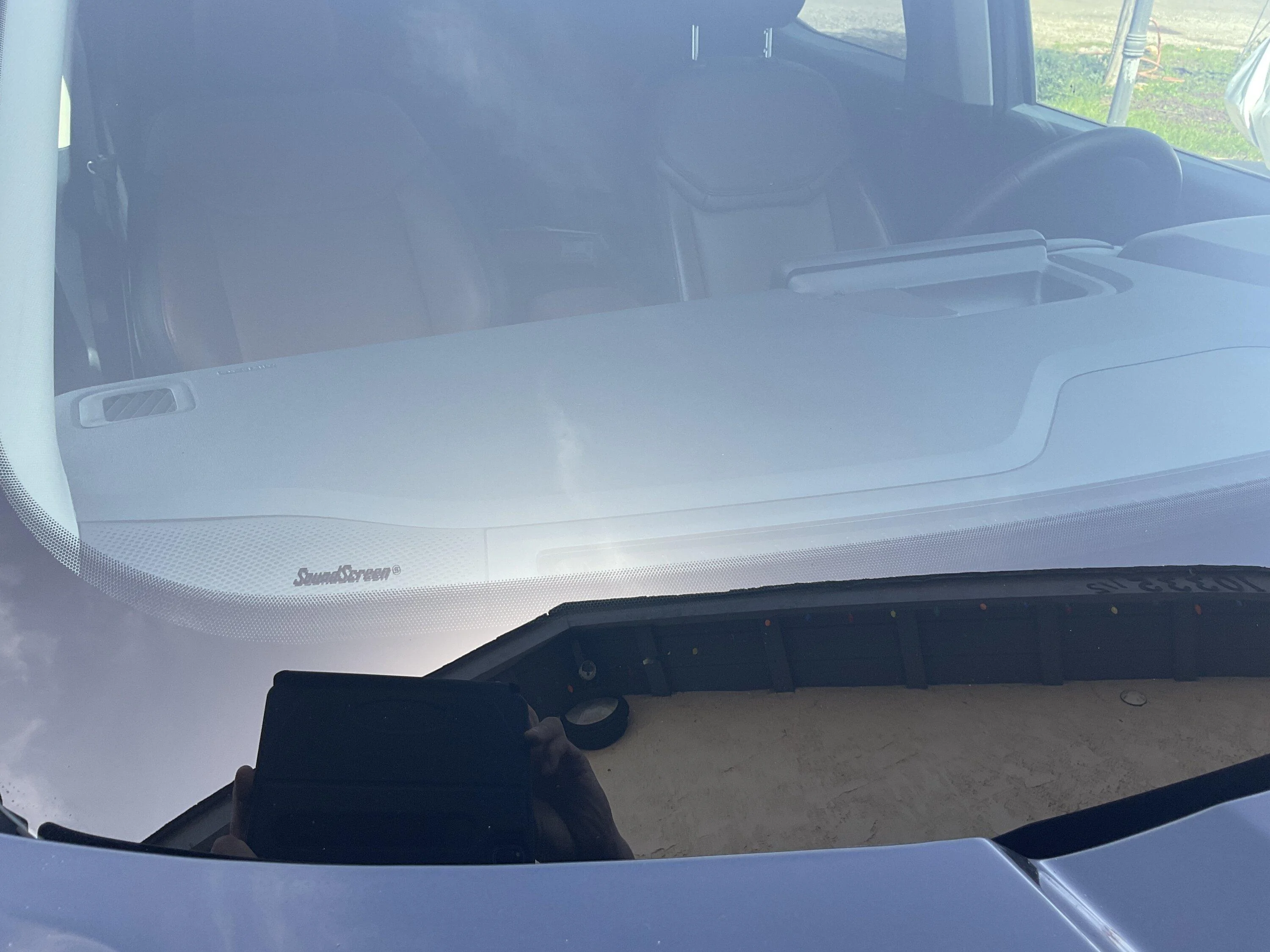 Ford Maverick New glass imag
