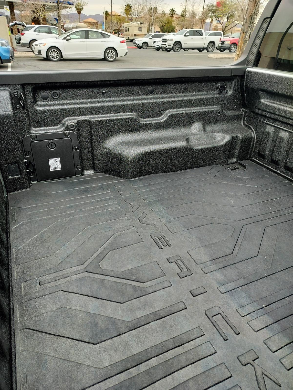 Ford Maverick Need clarification on bed tie downs on XL bed